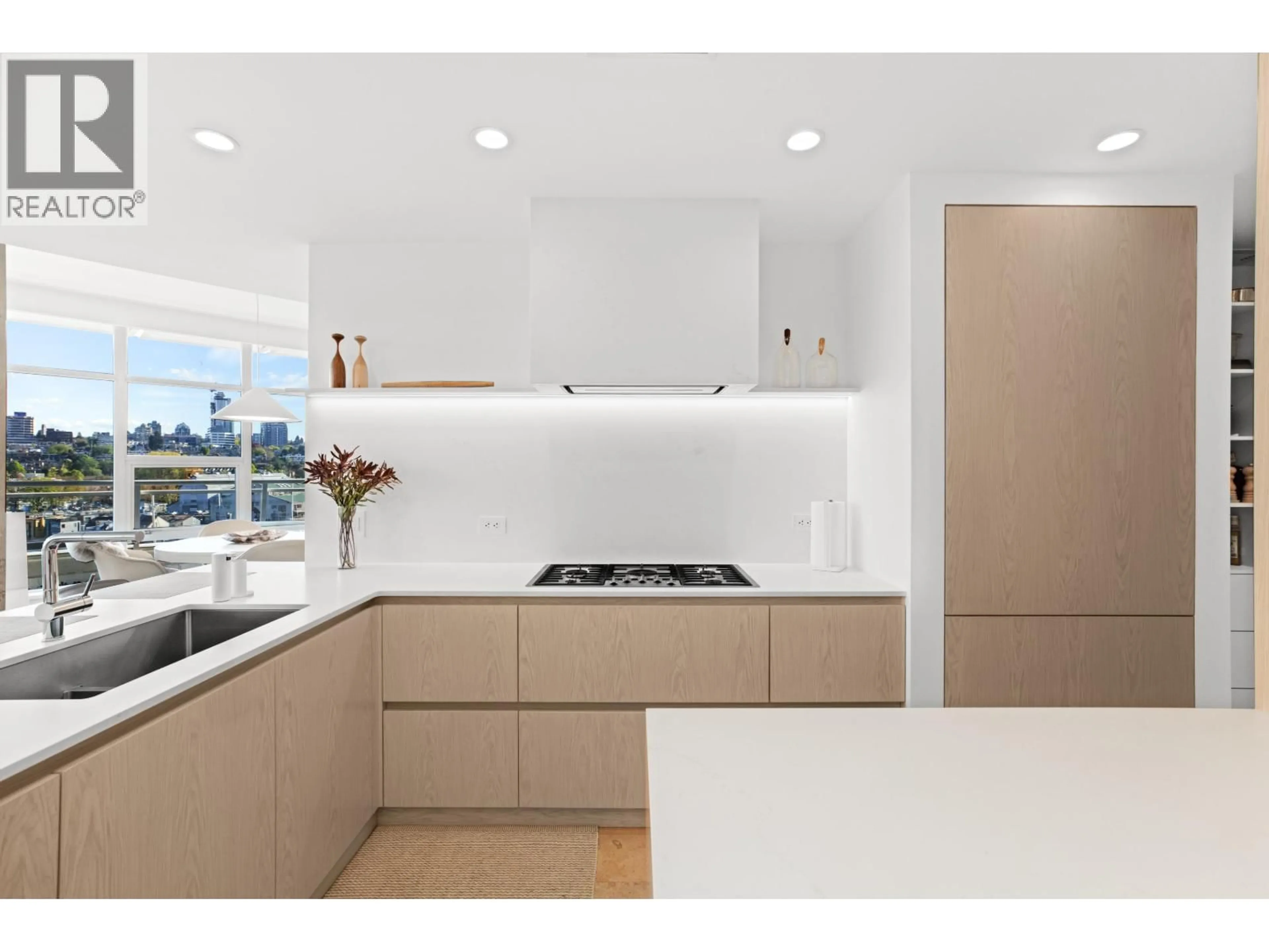 Contemporary kitchen, ceramic/tile floor for 701 - 628 KINGHORNE MEWS, Vancouver British Columbia V6Z3H6