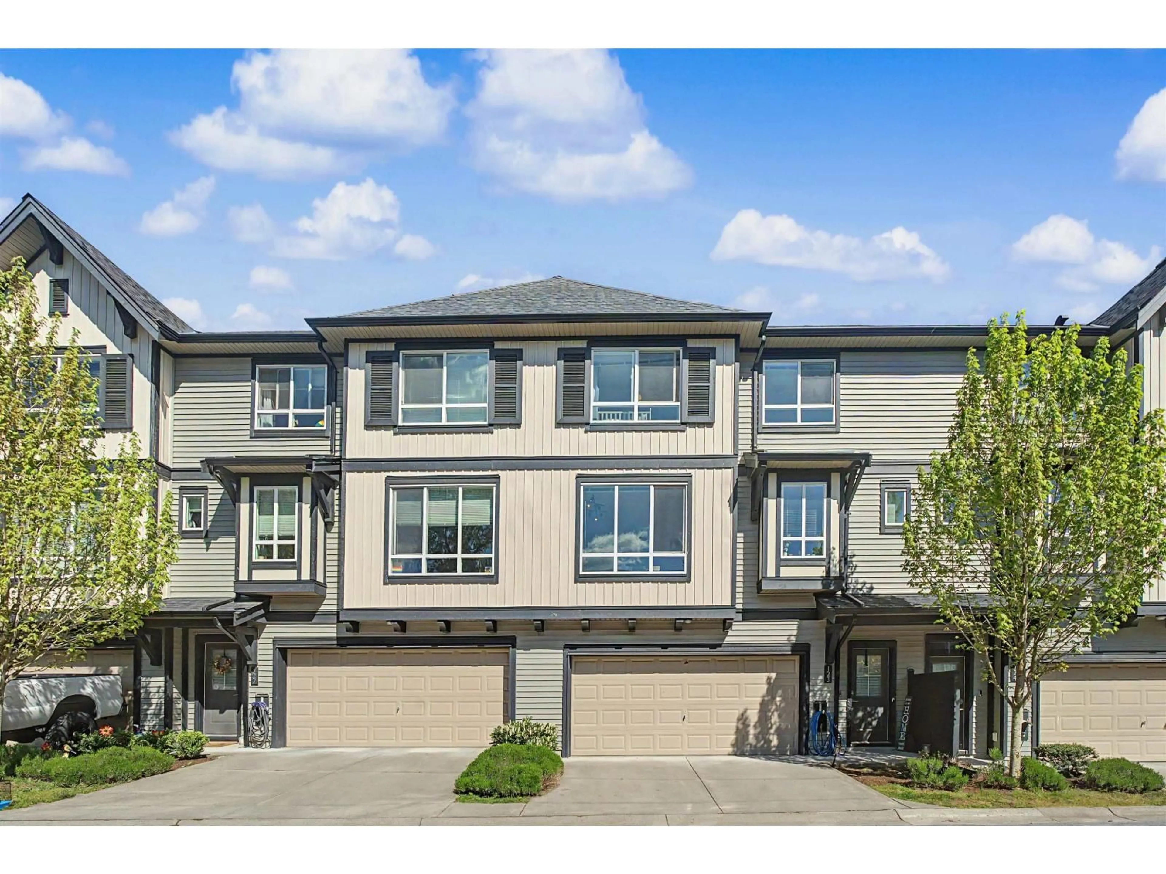 A pic from outside/outdoor area/front of a property/back of a property/a pic from drone, street for 123 - 30930 WESTRIDGE PLACE, Abbotsford British Columbia V2T0H6