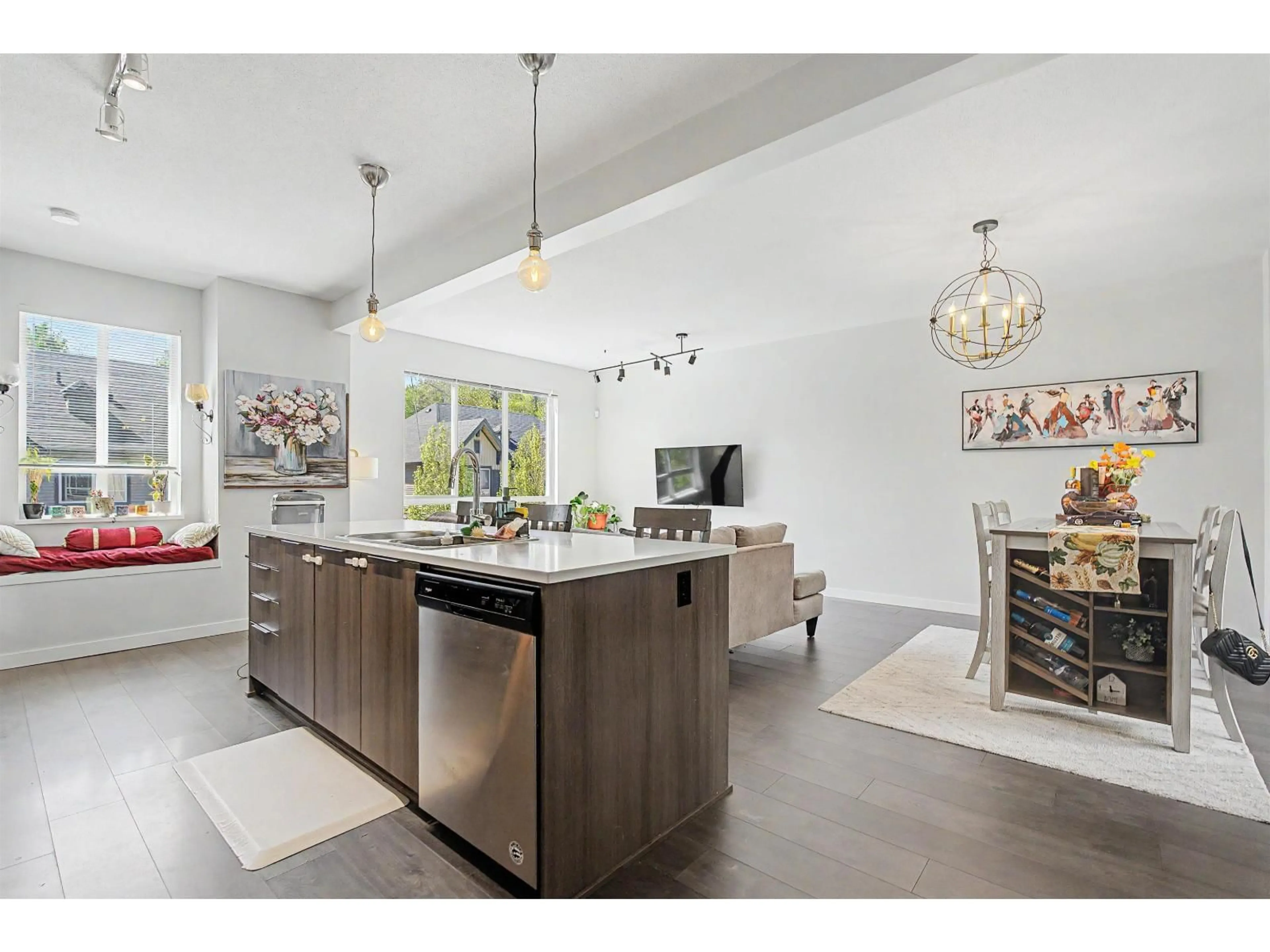 Open concept kitchen, ceramic/tile floor for 123 - 30930 WESTRIDGE PLACE, Abbotsford British Columbia V2T0H6