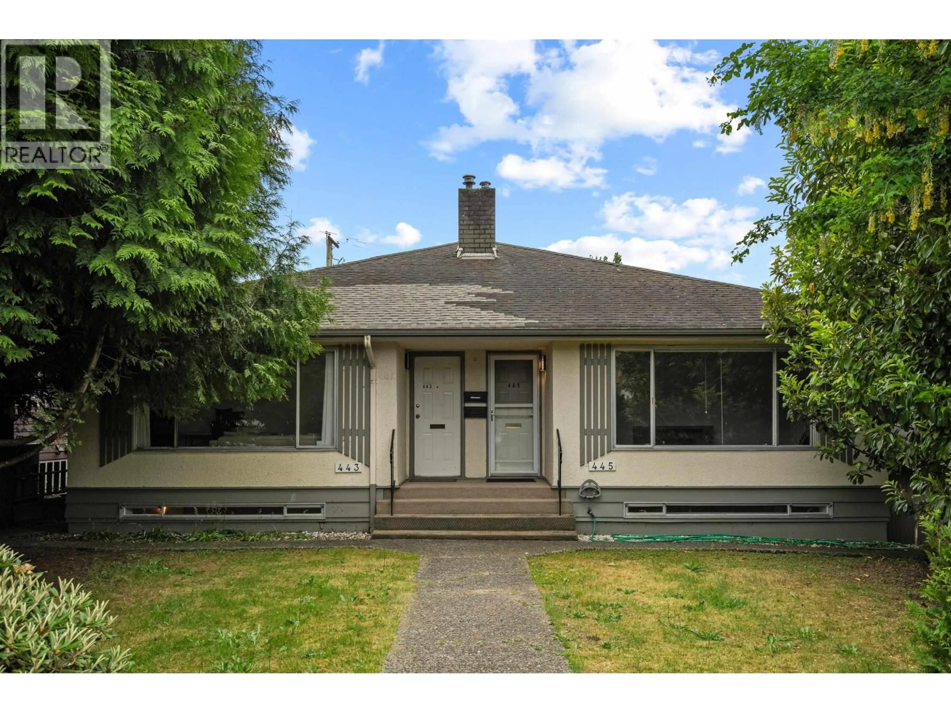Unknown for 443-445 KEITH ROAD, North Vancouver British Columbia V7M1M2