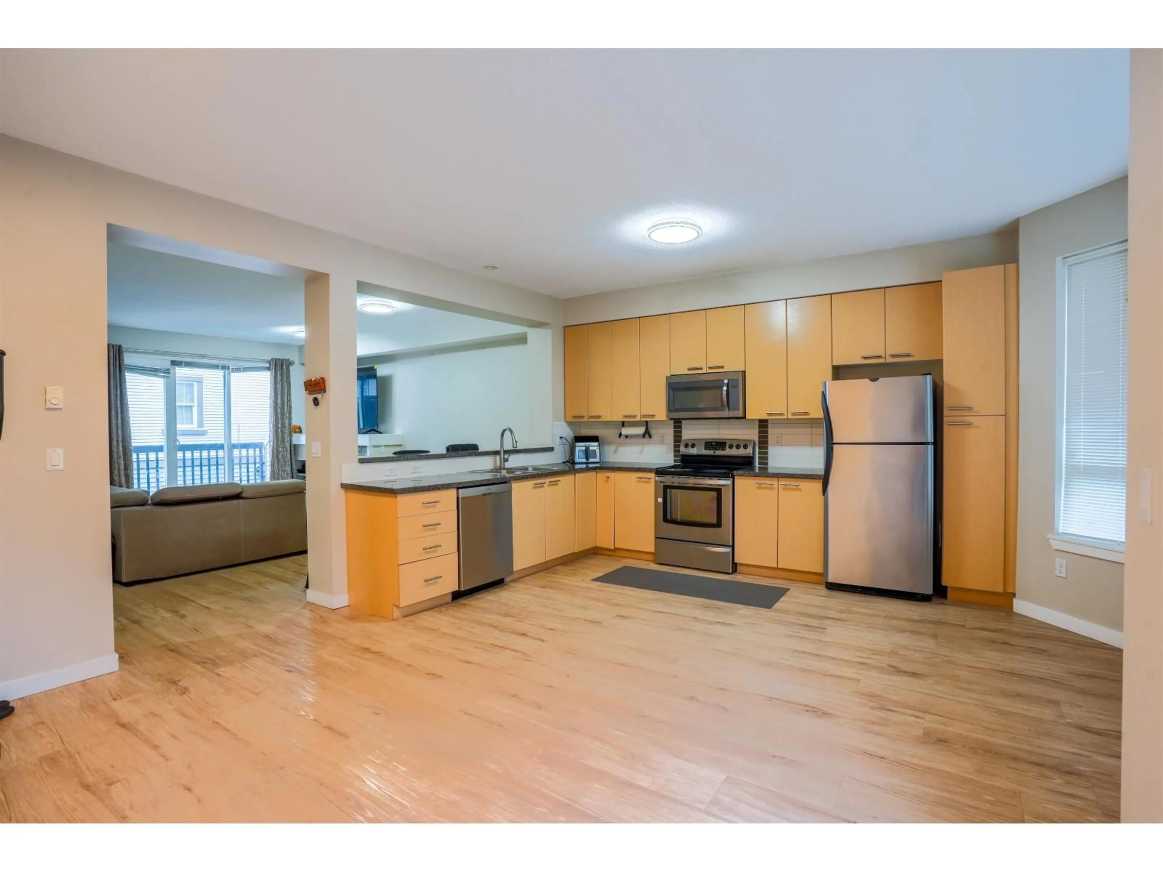 Open concept kitchen, unknown for 15 - 7155 189 STREET, Surrey British Columbia V4N5S8