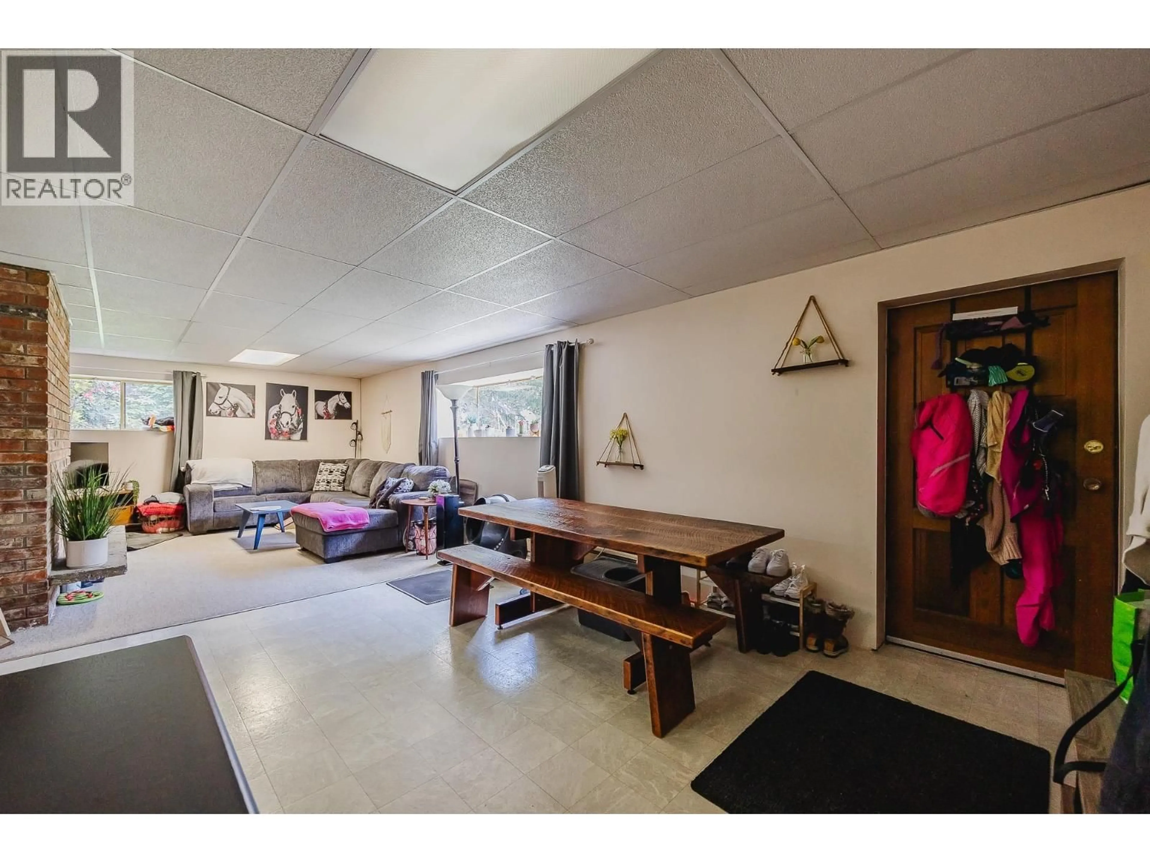 A pic of a room for 21190 GLENWOOD AVENUE, Maple Ridge British Columbia V2X8K5