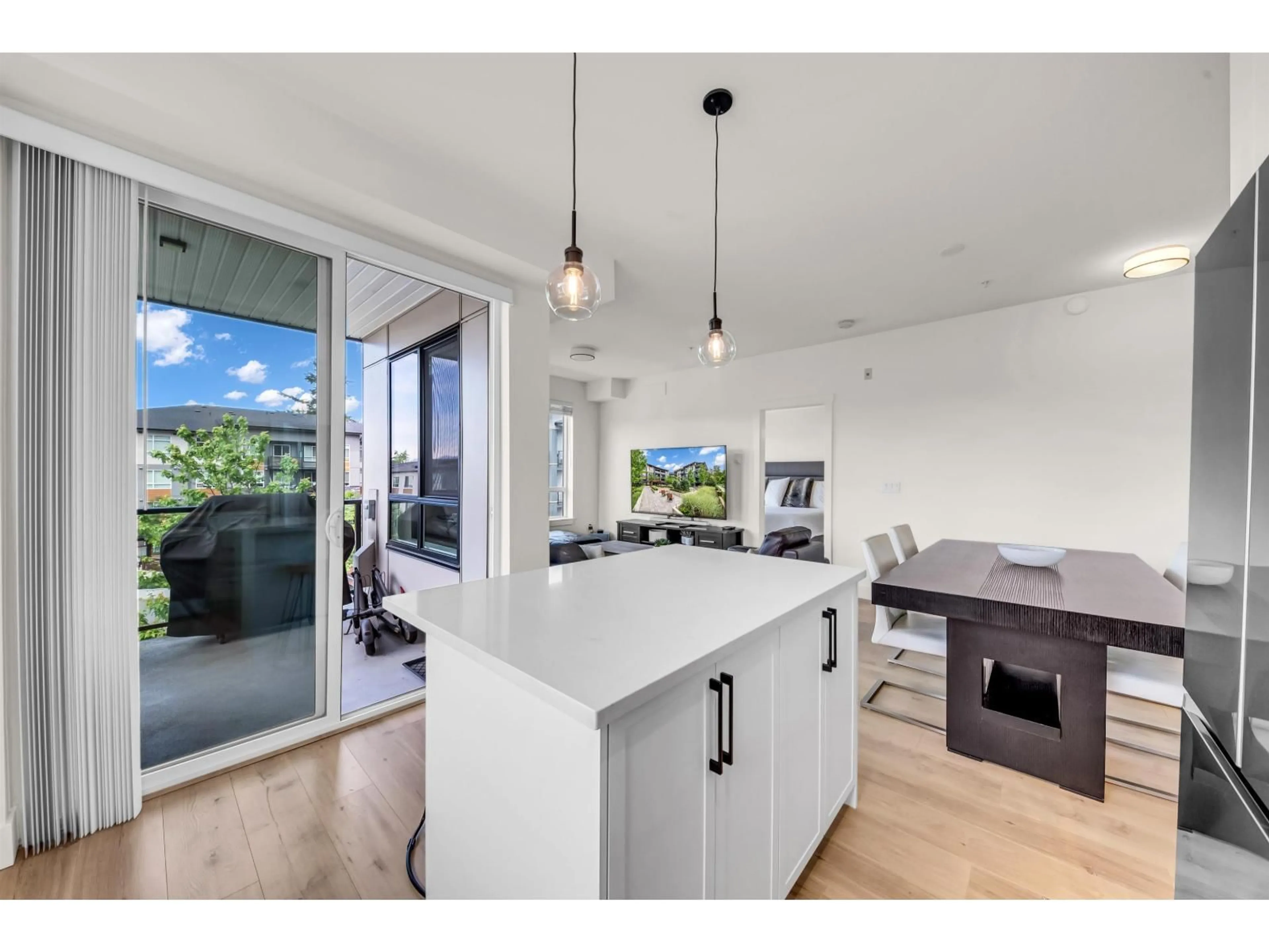 Open concept kitchen, unknown for 323 - 7506 199A STREET, Langley British Columbia V2Y3K9