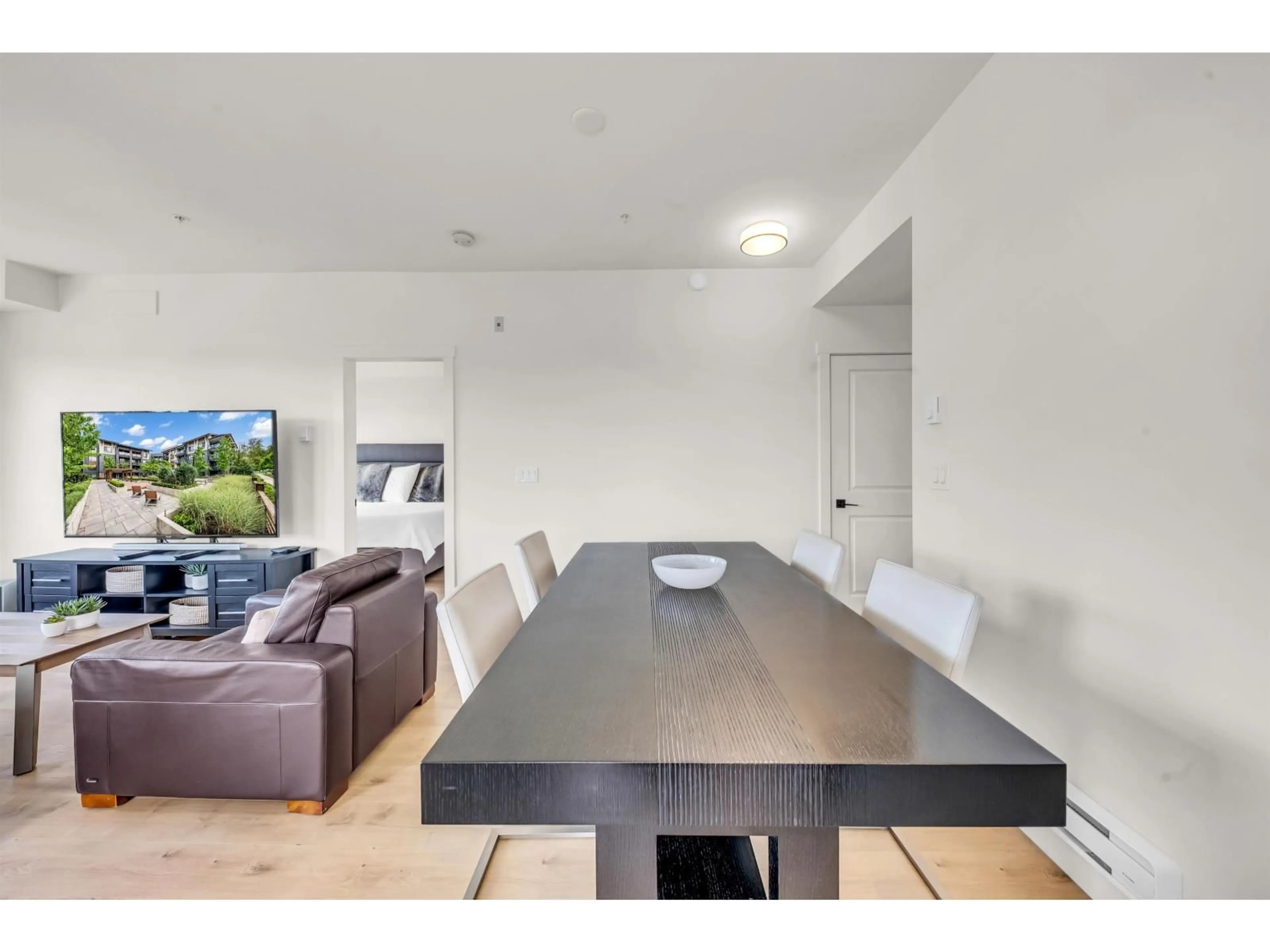 Dining room, wood/laminate floor for 323 - 7506 199A STREET, Langley British Columbia V2Y3K9