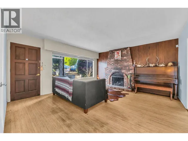 1144 ROCHESTER AVENUE, Coquitlam 2