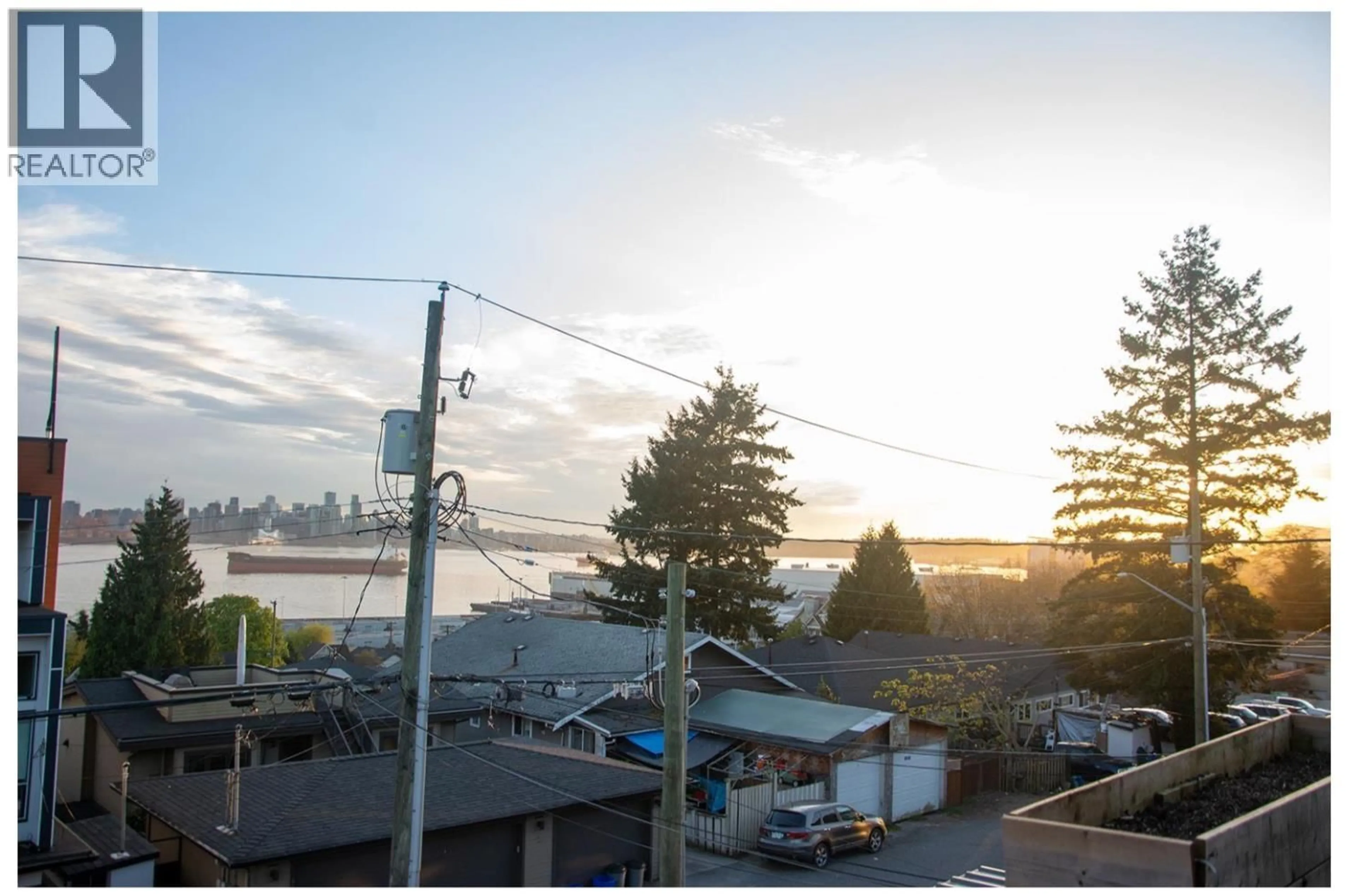 A pic from outside/outdoor area/front of a property/back of a property/a pic from drone, water/lake/river/ocean view for 431 2ND STREET, North Vancouver British Columbia V7L1C9