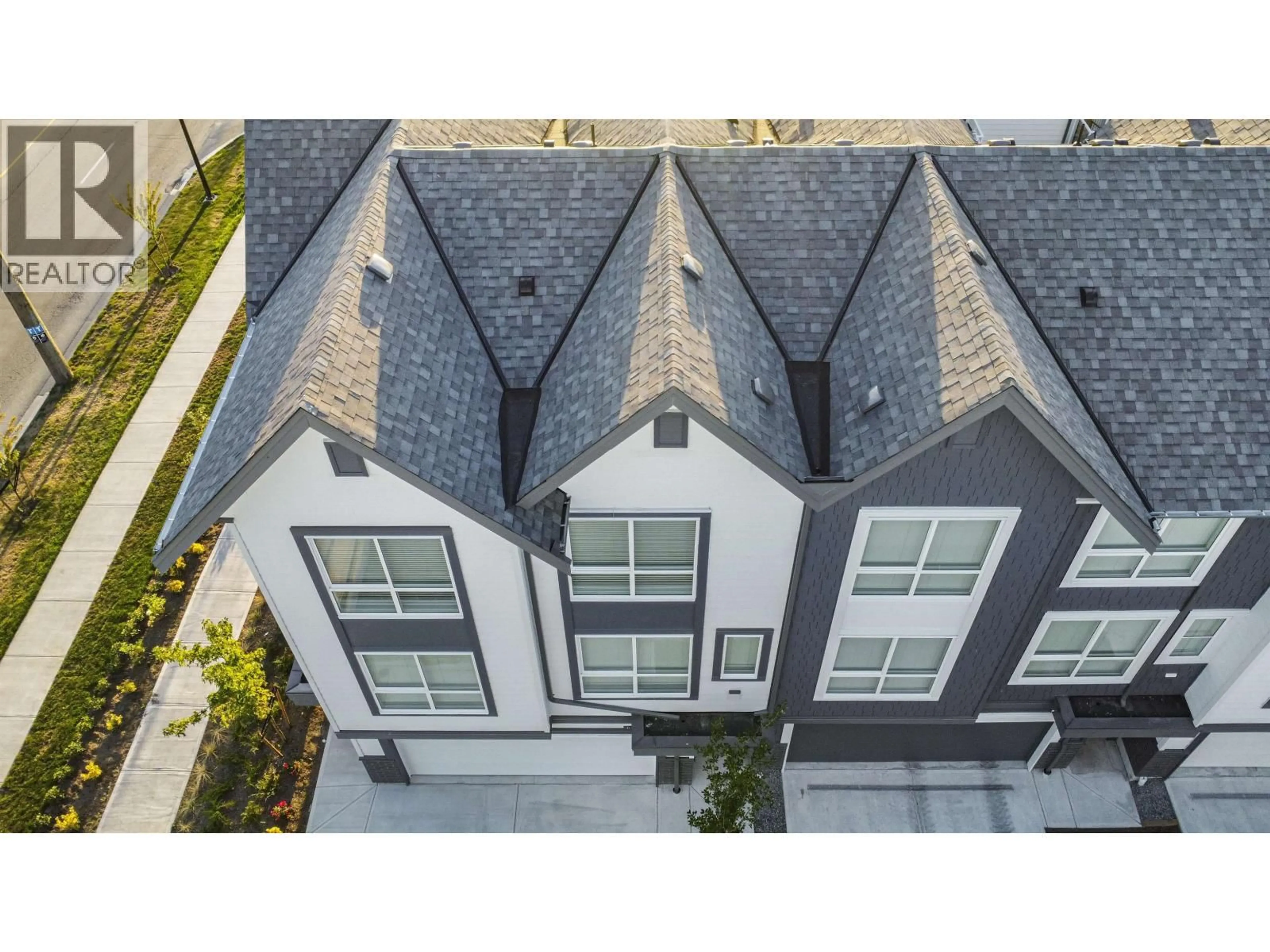A pic from outside/outdoor area/front of a property/back of a property/a pic from drone, street for 20 - 23785 DEWDNEY TRUNK ROAD, Maple Ridge British Columbia V4R0H8