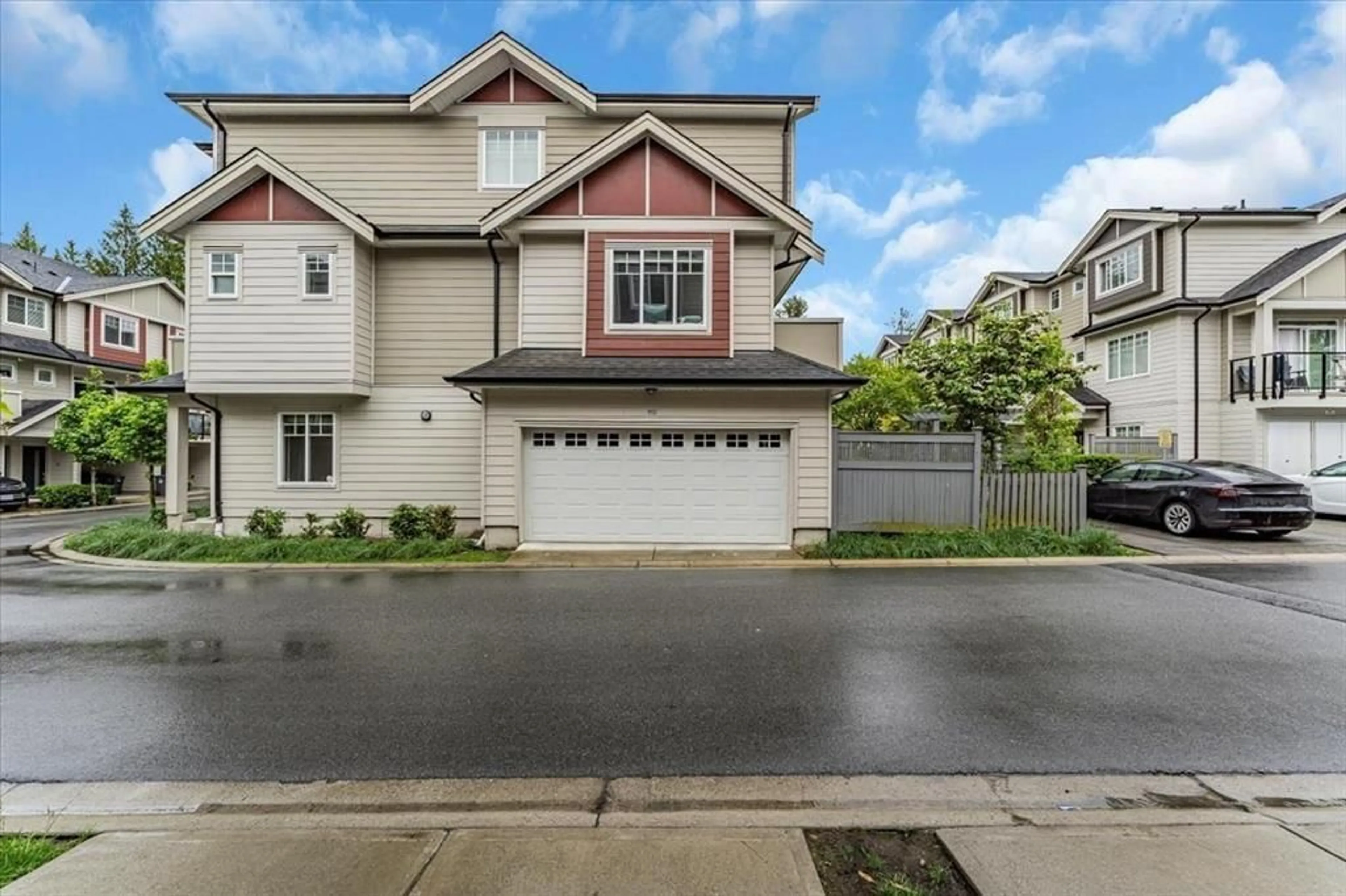 Unknown for 113 - 13898 64 AVENUE, Surrey British Columbia V3W1L6