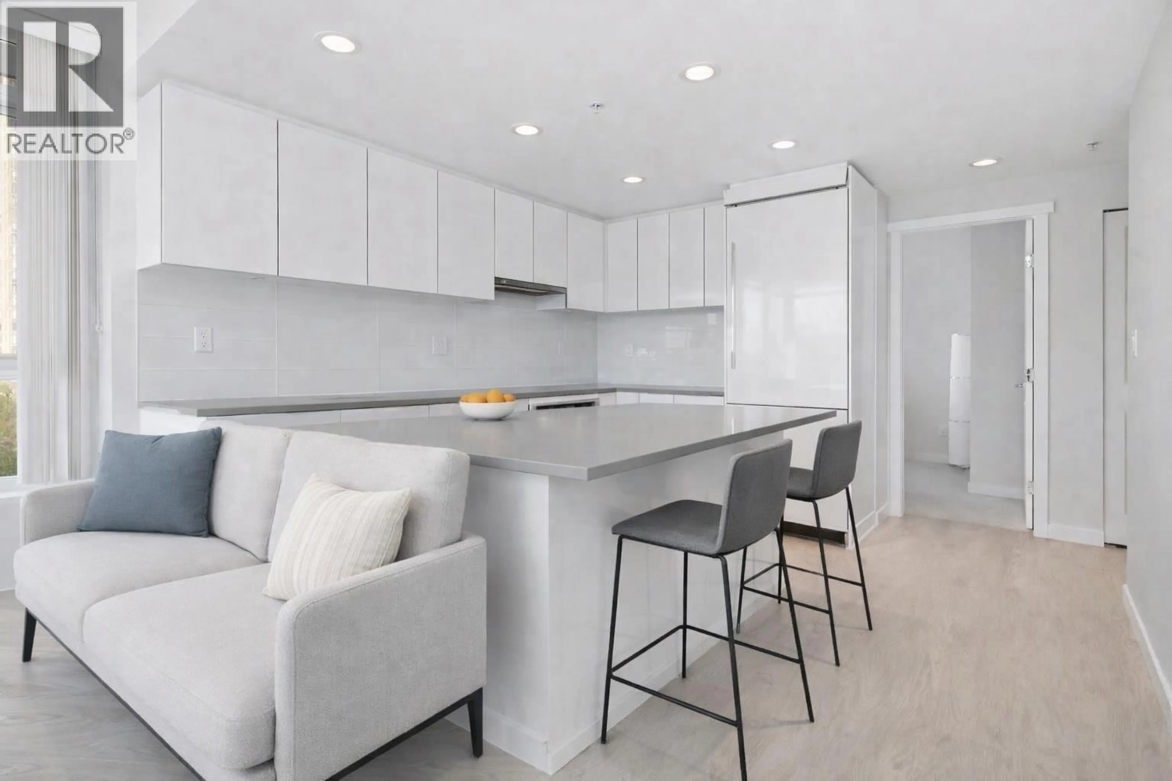 Open concept kitchen, unknown for 606 - 2388 MADISON AVENUE, Burnaby British Columbia V5C0K8