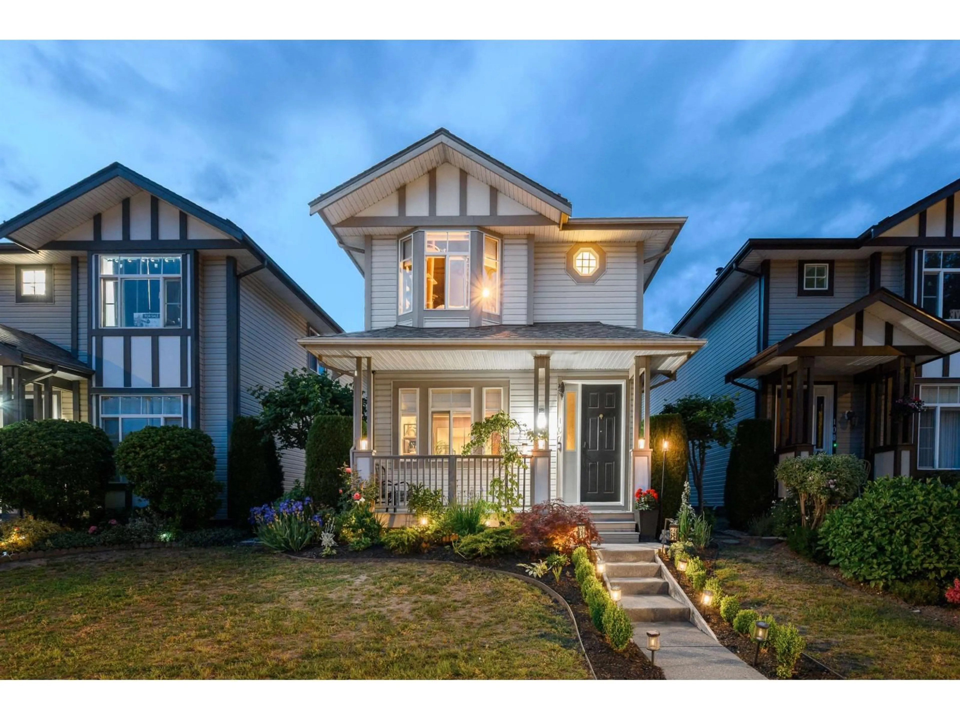 Home with vinyl exterior material, street for 107 - 33751 7TH AVENUE, Mission British Columbia V2V7C2