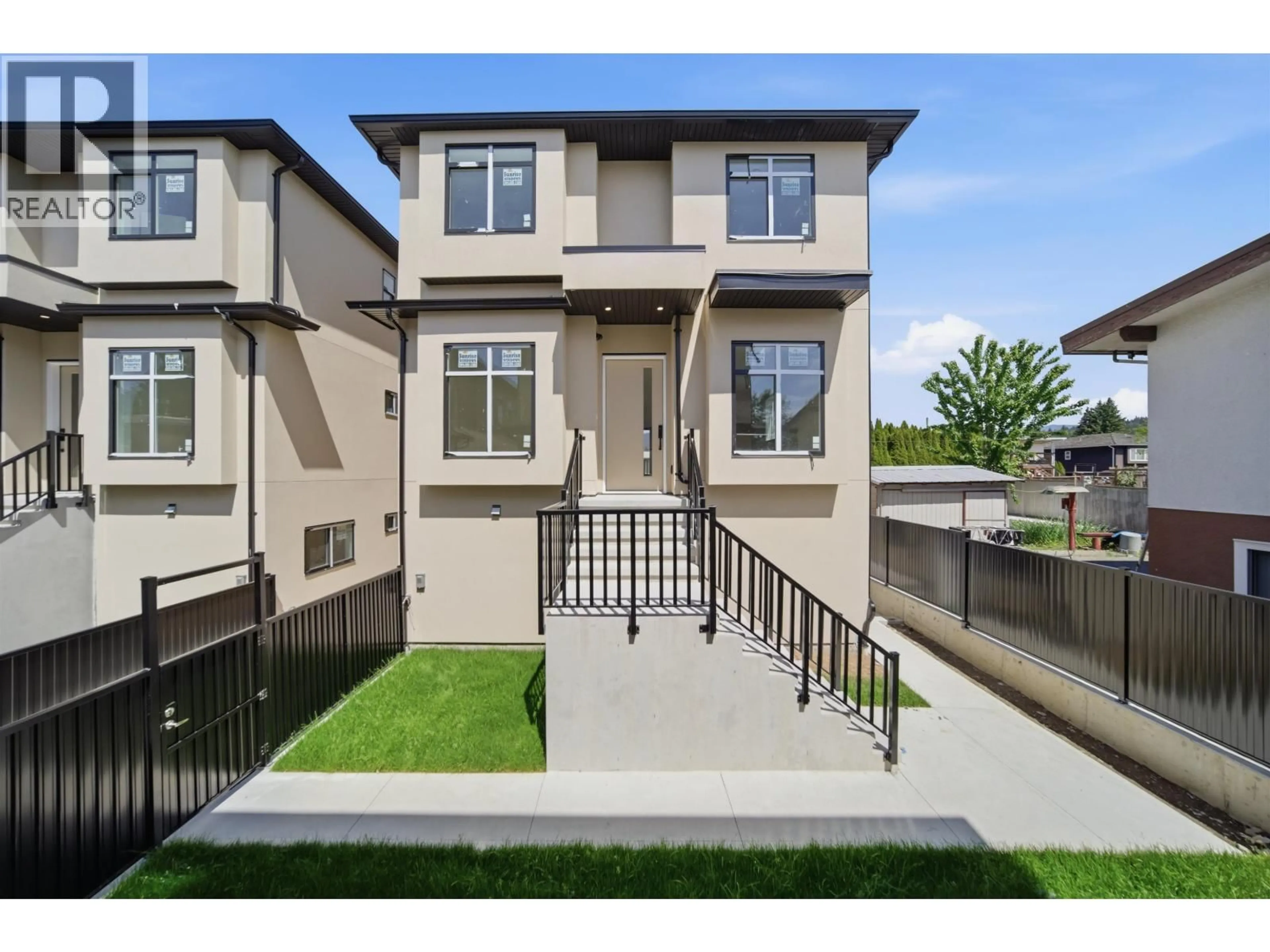 Unknown for 4 - 6885 AUBREY STREET, Burnaby British Columbia V5B2E4