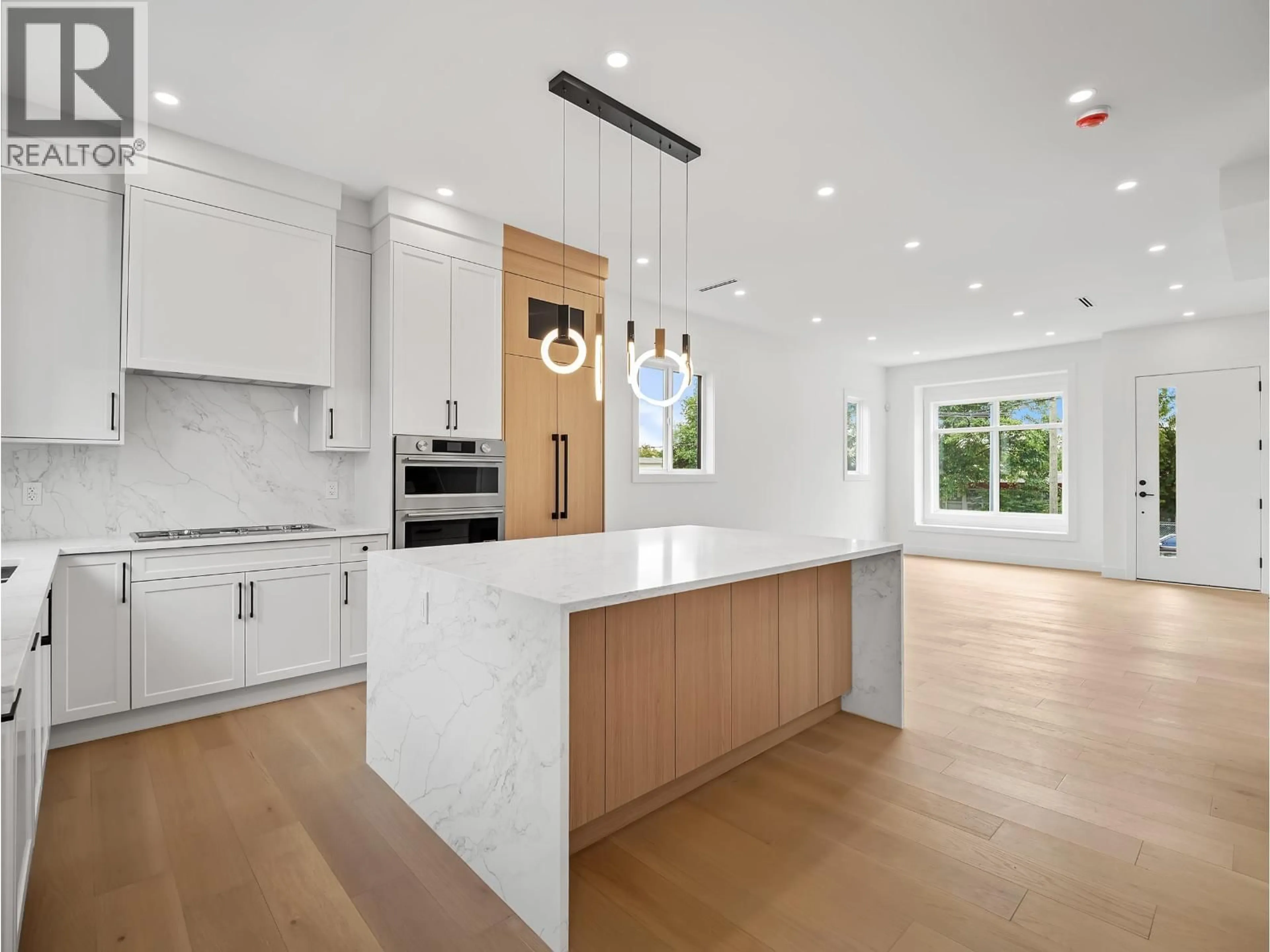 Contemporary kitchen, unknown for 4 - 6885 AUBREY STREET, Burnaby British Columbia V5B2E4