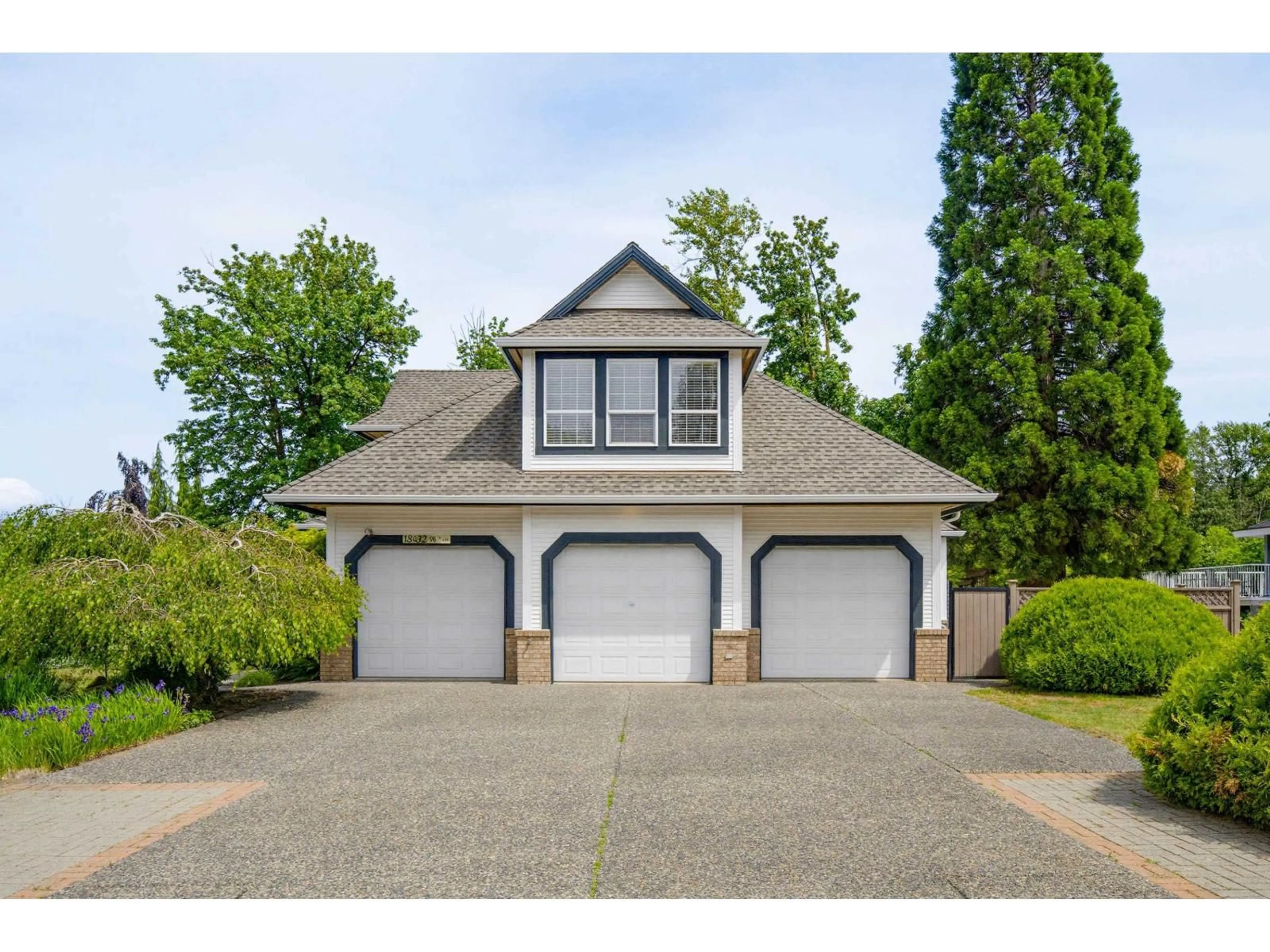 Indoor garage for 18032 98 AVENUE, Surrey British Columbia V4N4V9