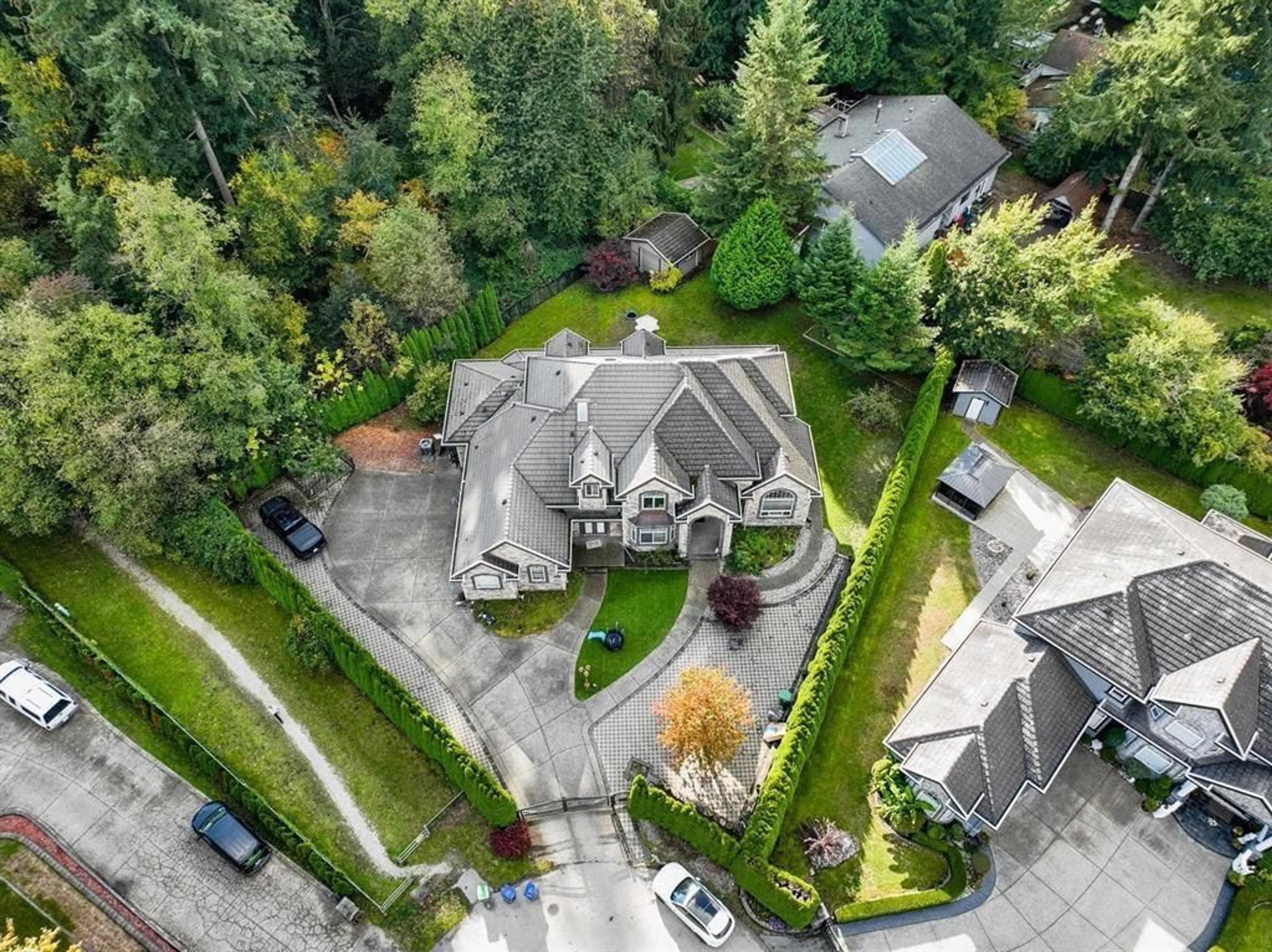 A pic from outside/outdoor area/front of a property/back of a property/a pic from drone, street for 5479 124B STREET, Surrey British Columbia V3X3T1