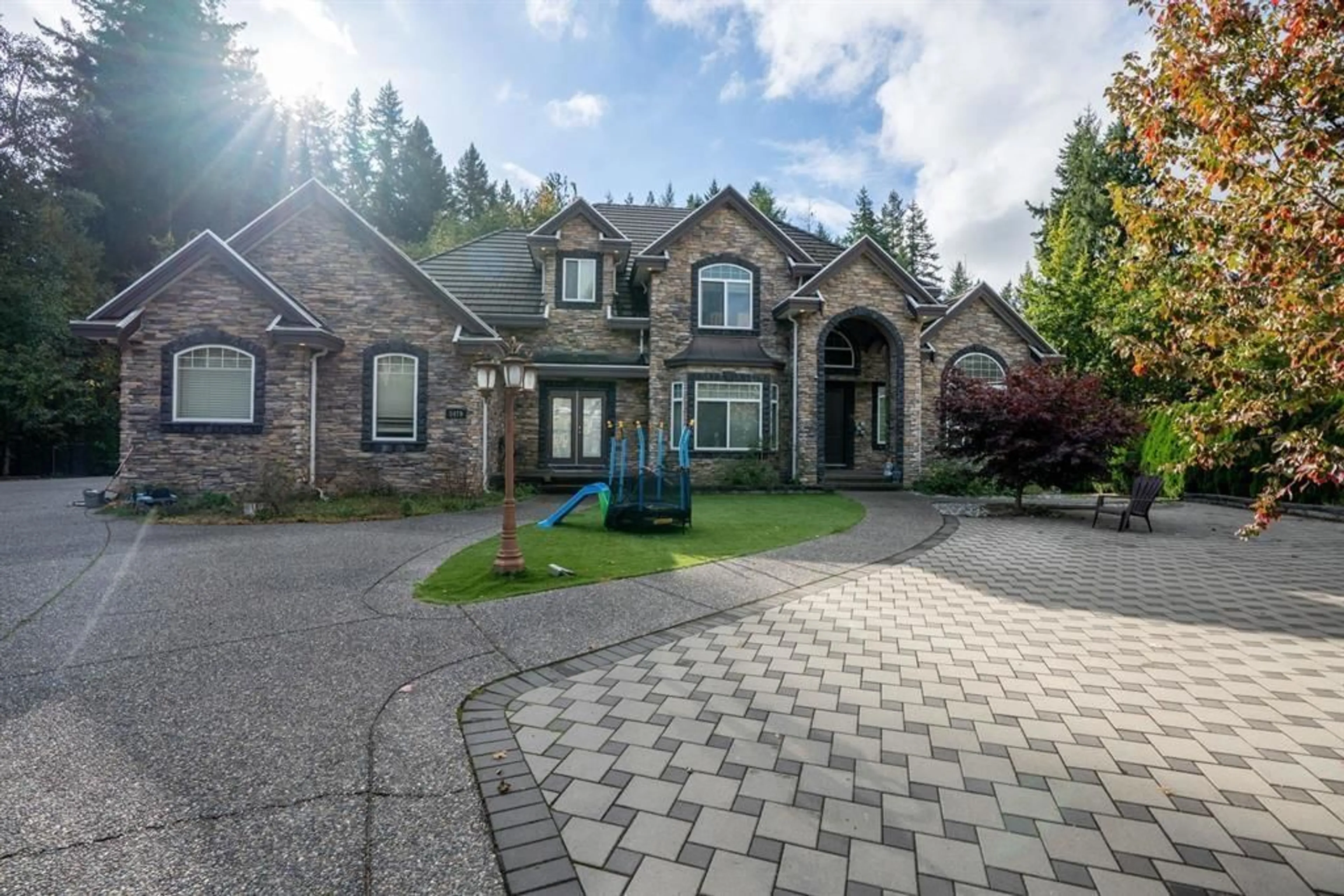 Unknown for 5479 124B STREET, Surrey British Columbia V3X3T1