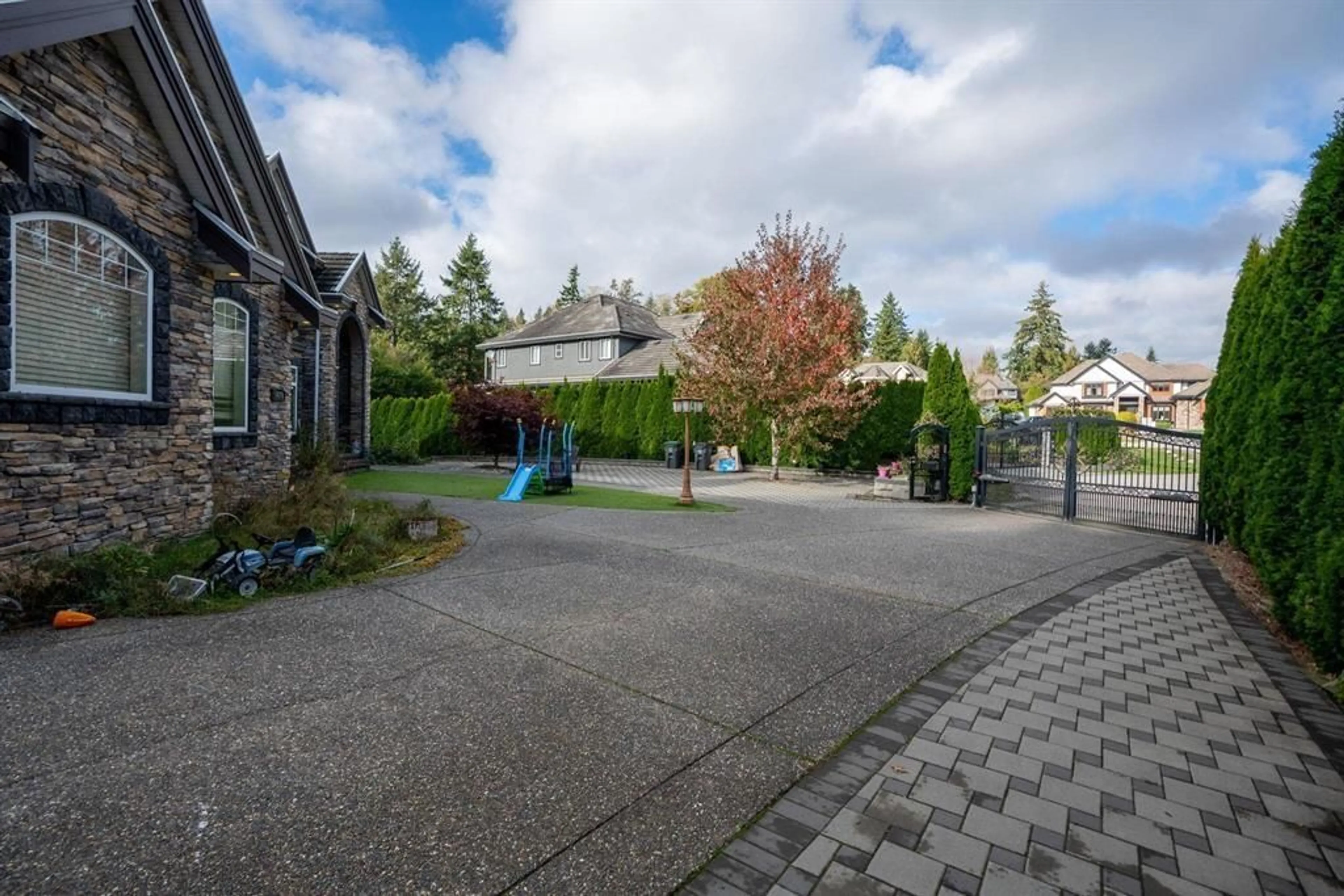 A pic from outside/outdoor area/front of a property/back of a property/a pic from drone, street for 5479 124B STREET, Surrey British Columbia V3X3T1