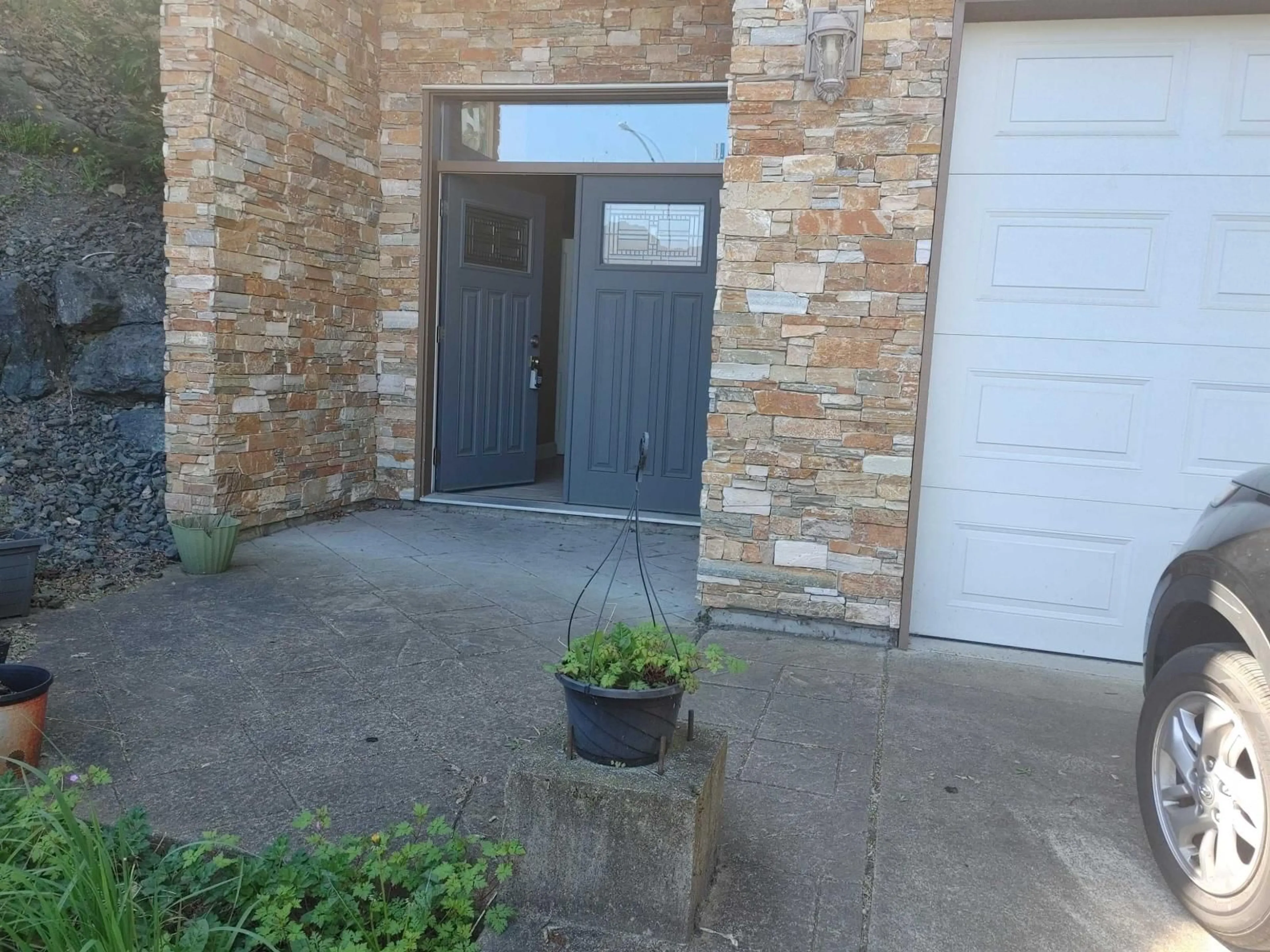 Indoor entryway for 47202 SKYLINE DRIVE, Chilliwack British Columbia V2R0R4