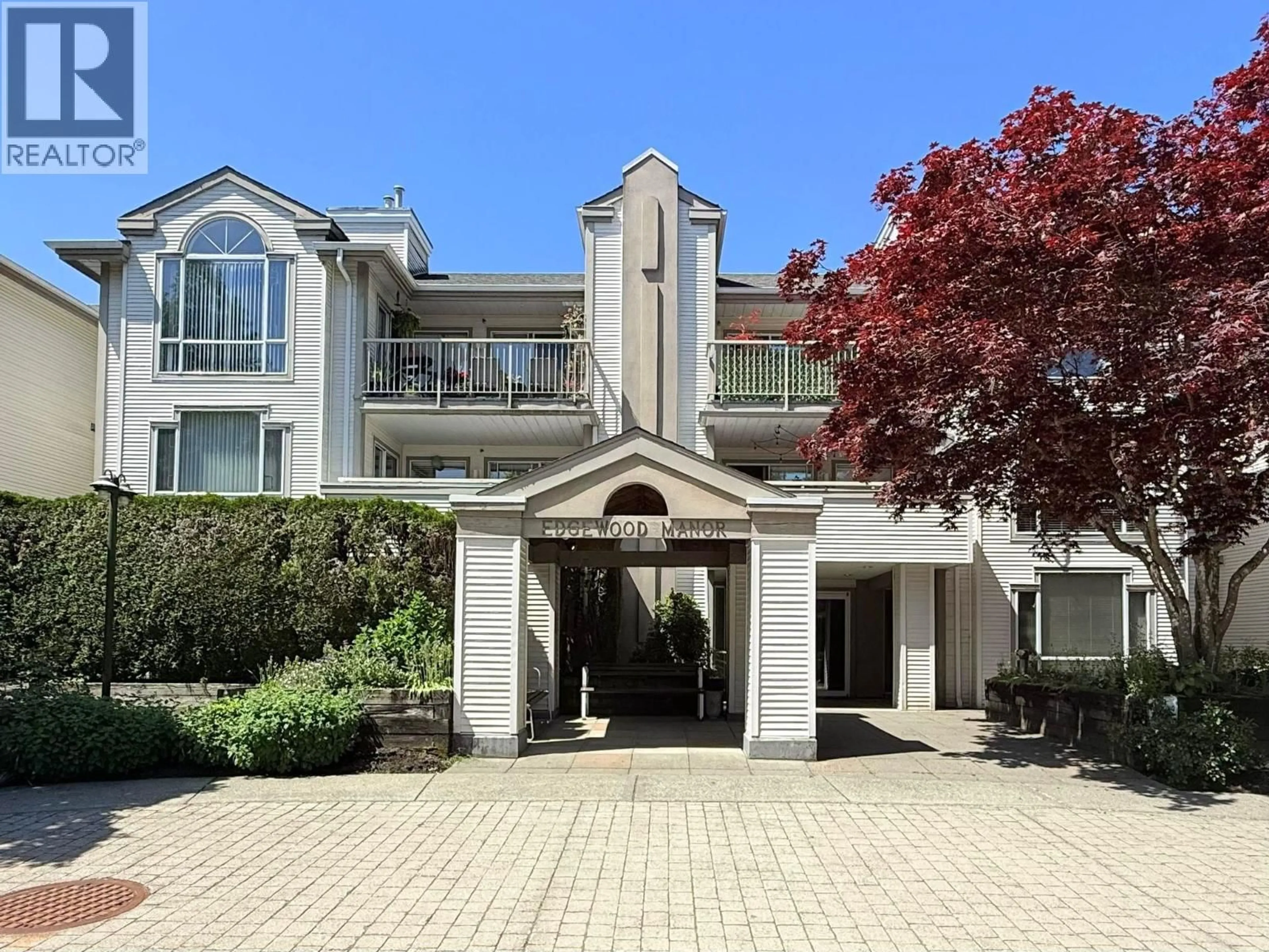 Indoor foyer for 210 - 19122 122 AVENUE, Pitt Meadows British Columbia V3Y2N7