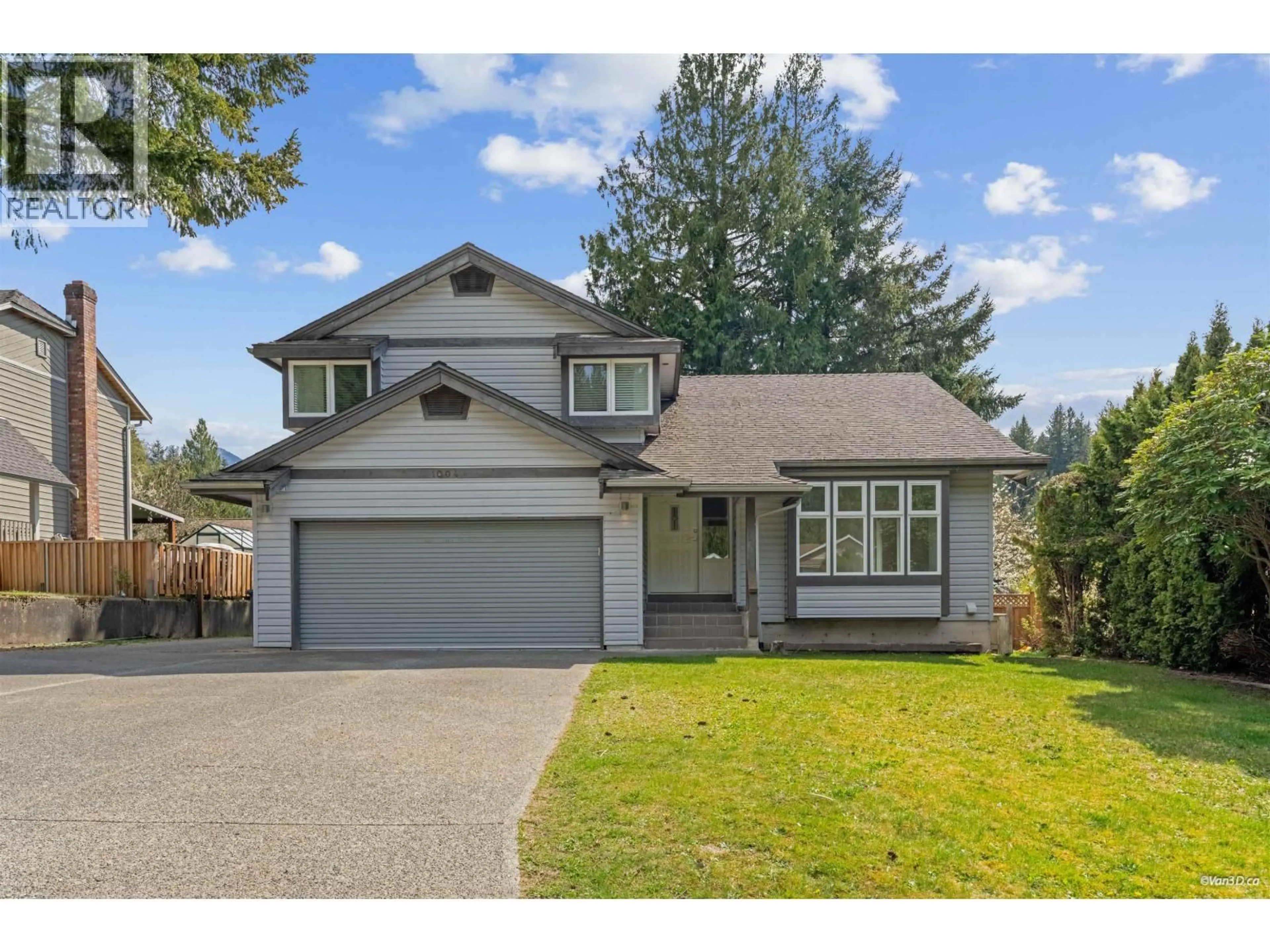 Home with vinyl exterior material, street for 1004 PIA ROAD, Squamish British Columbia V8B0G1