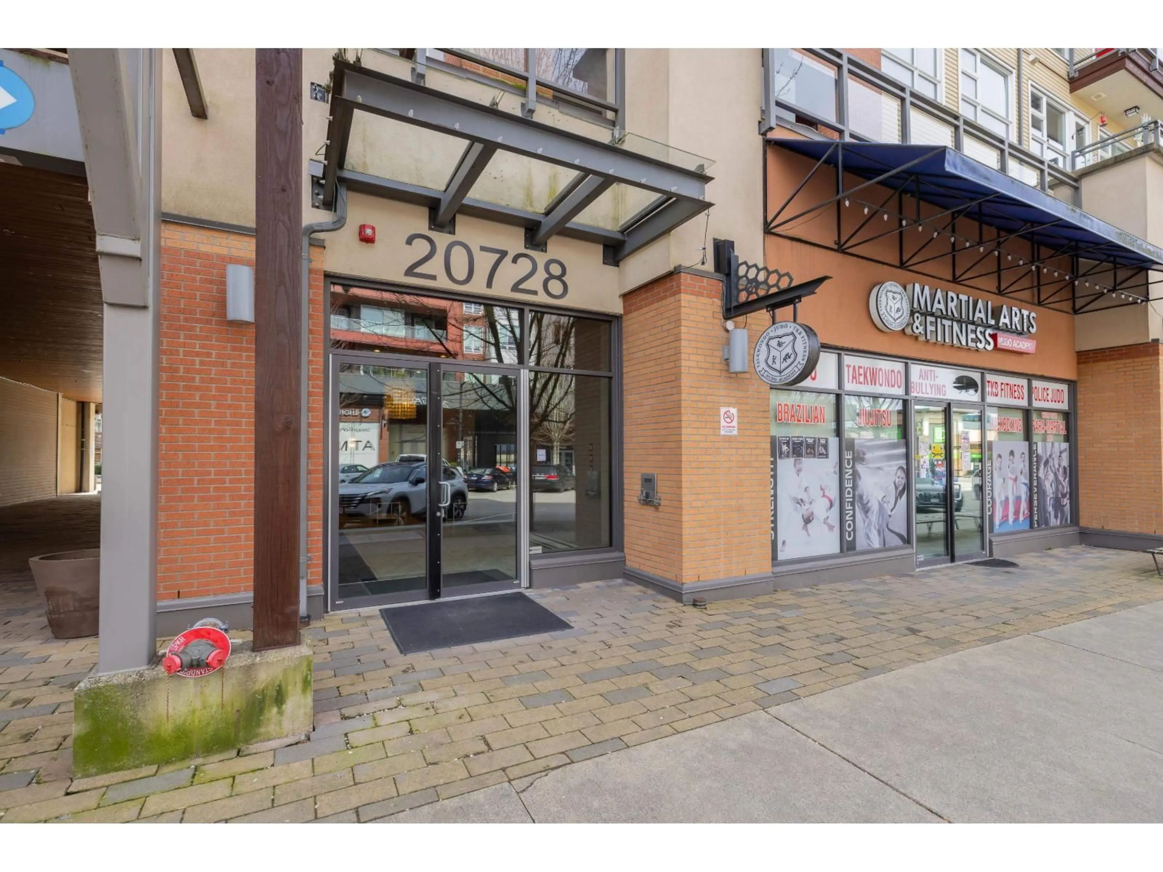 Indoor foyer for 316 - 20728 WILLOUGHBY TOWN CENTRE DRIVE, Langley British Columbia V2Y0P3