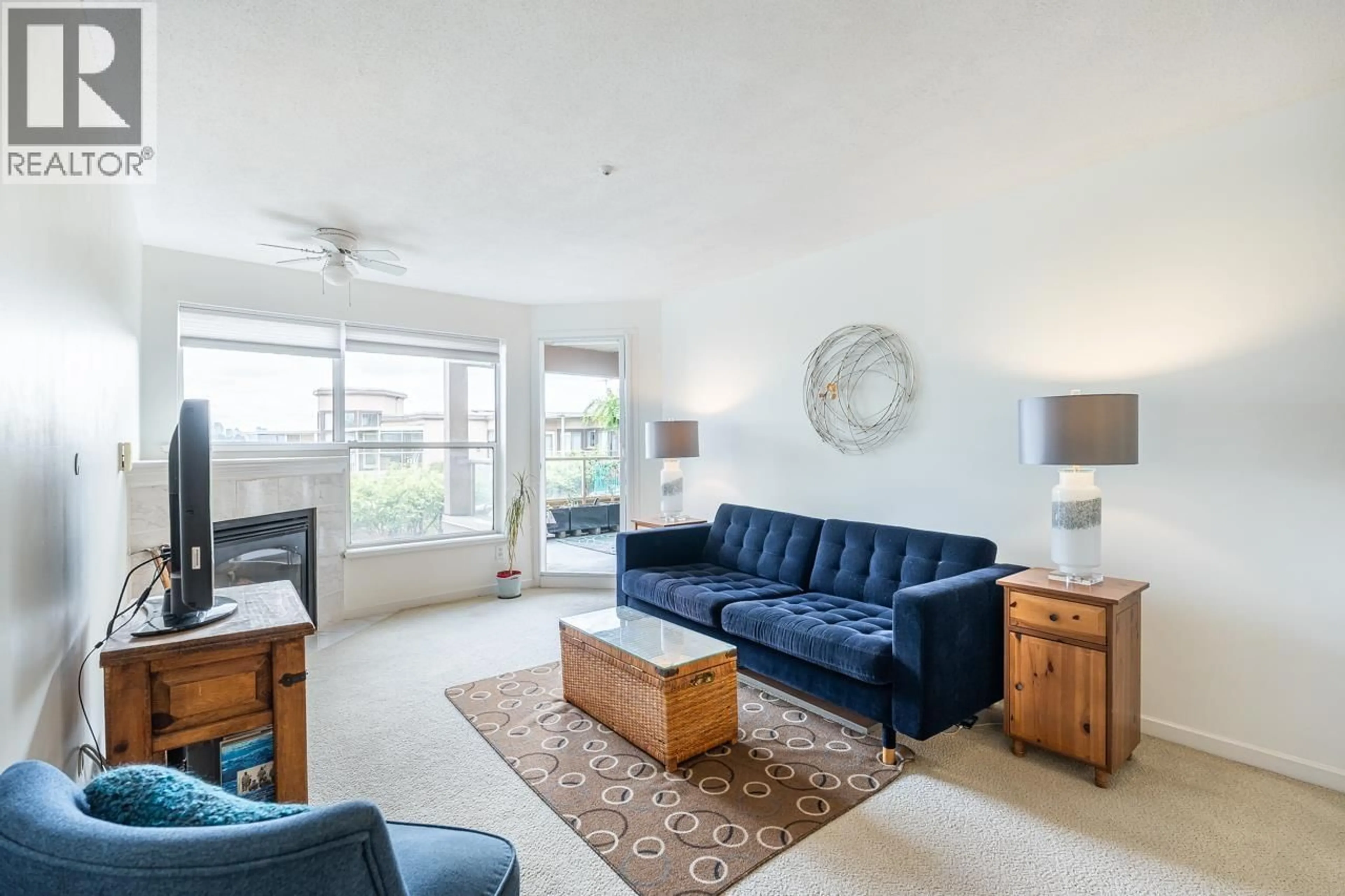 Living room with furniture, unknown for 403 - 78 RICHMOND STREET, New Westminster British Columbia V3L5T2