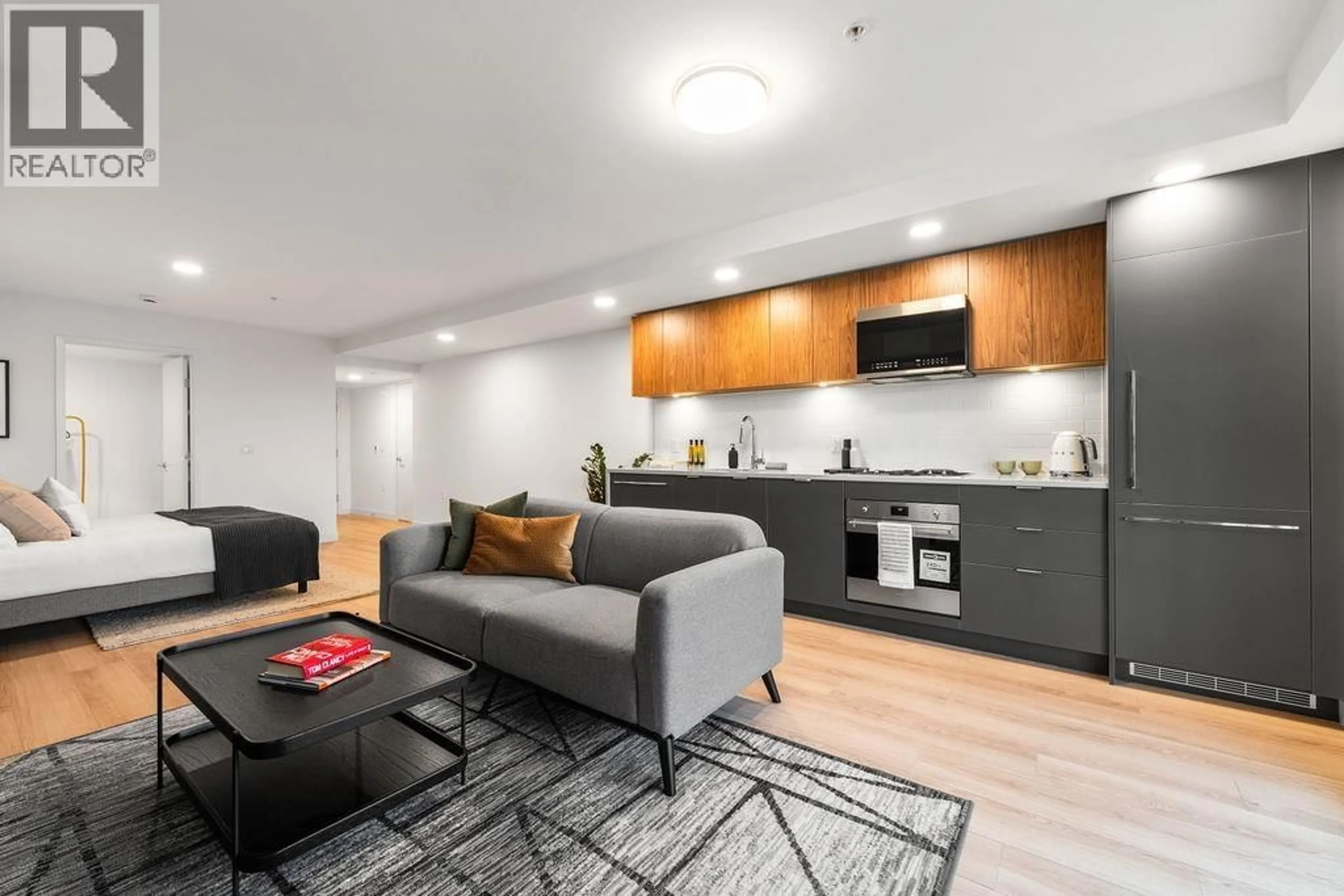 Living room with furniture, unknown for 311 - 2419 GRANT STREET, Vancouver British Columbia V5K3G5