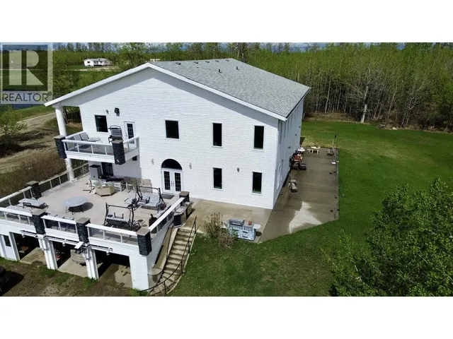 5009 BALDONNEL ROAD, Fort St. John 2