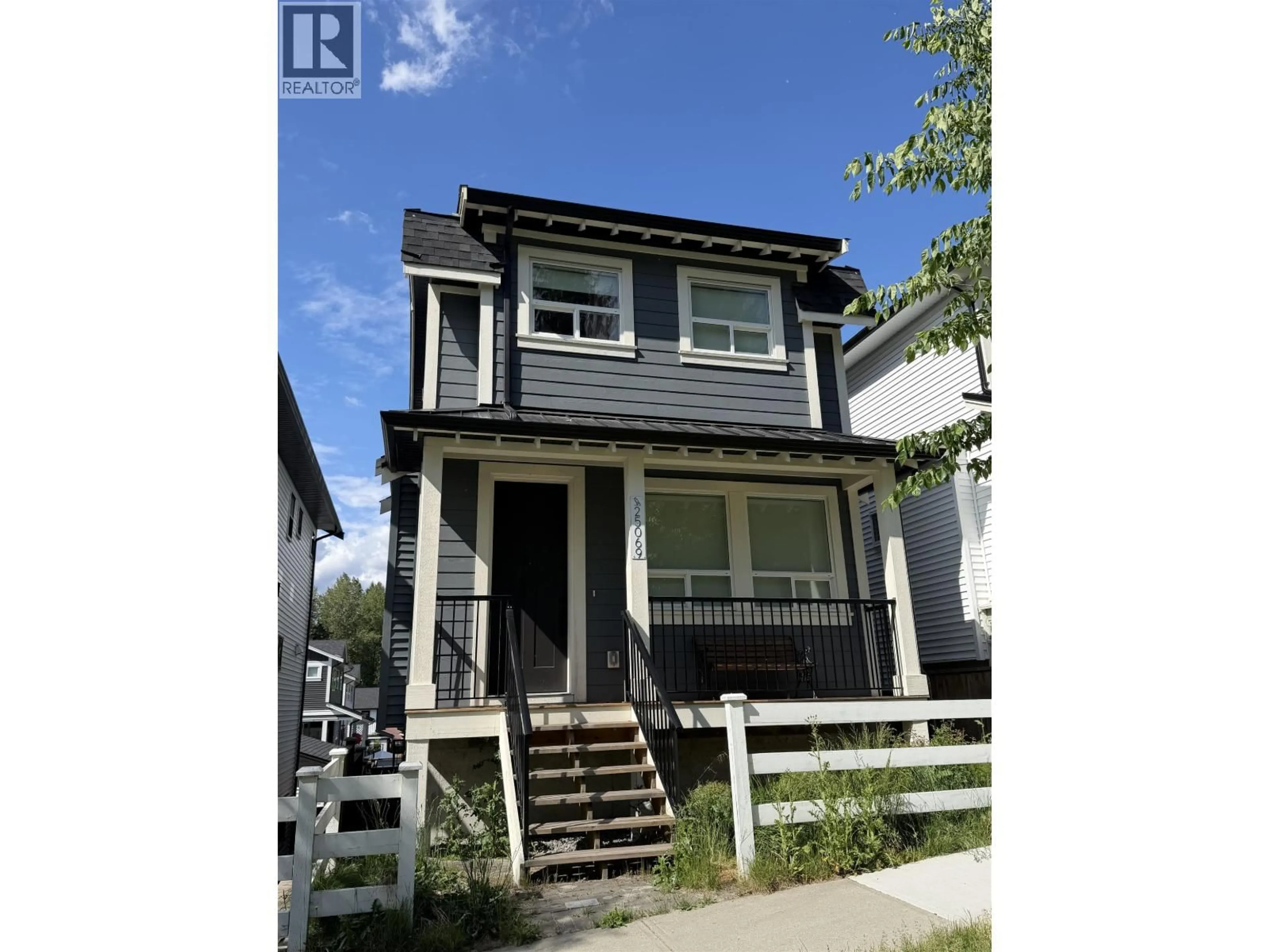 Home with vinyl exterior material, street for 25069 112 AVENUE, Maple Ridge British Columbia V2W0K6