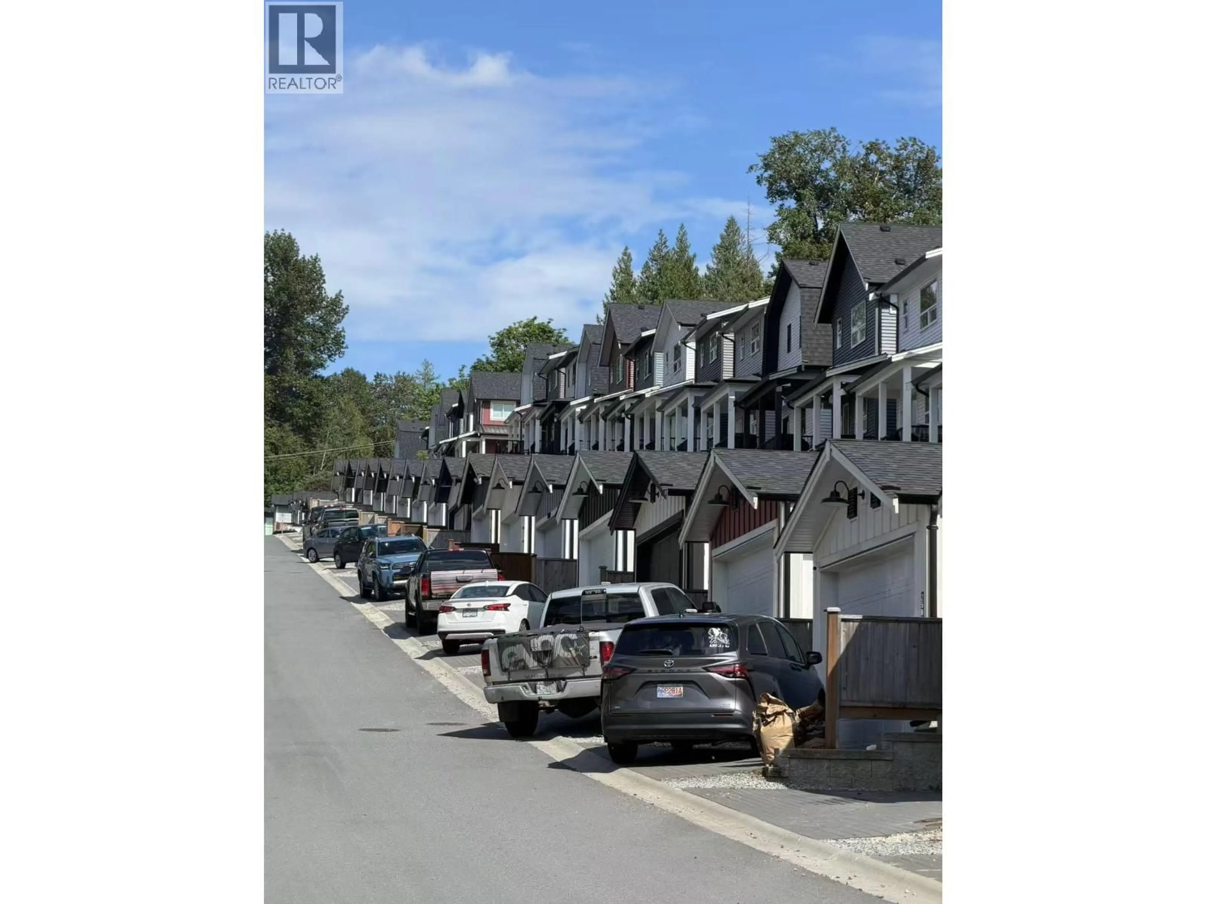 Parking for 25069 112 AVENUE, Maple Ridge British Columbia V2W0K6