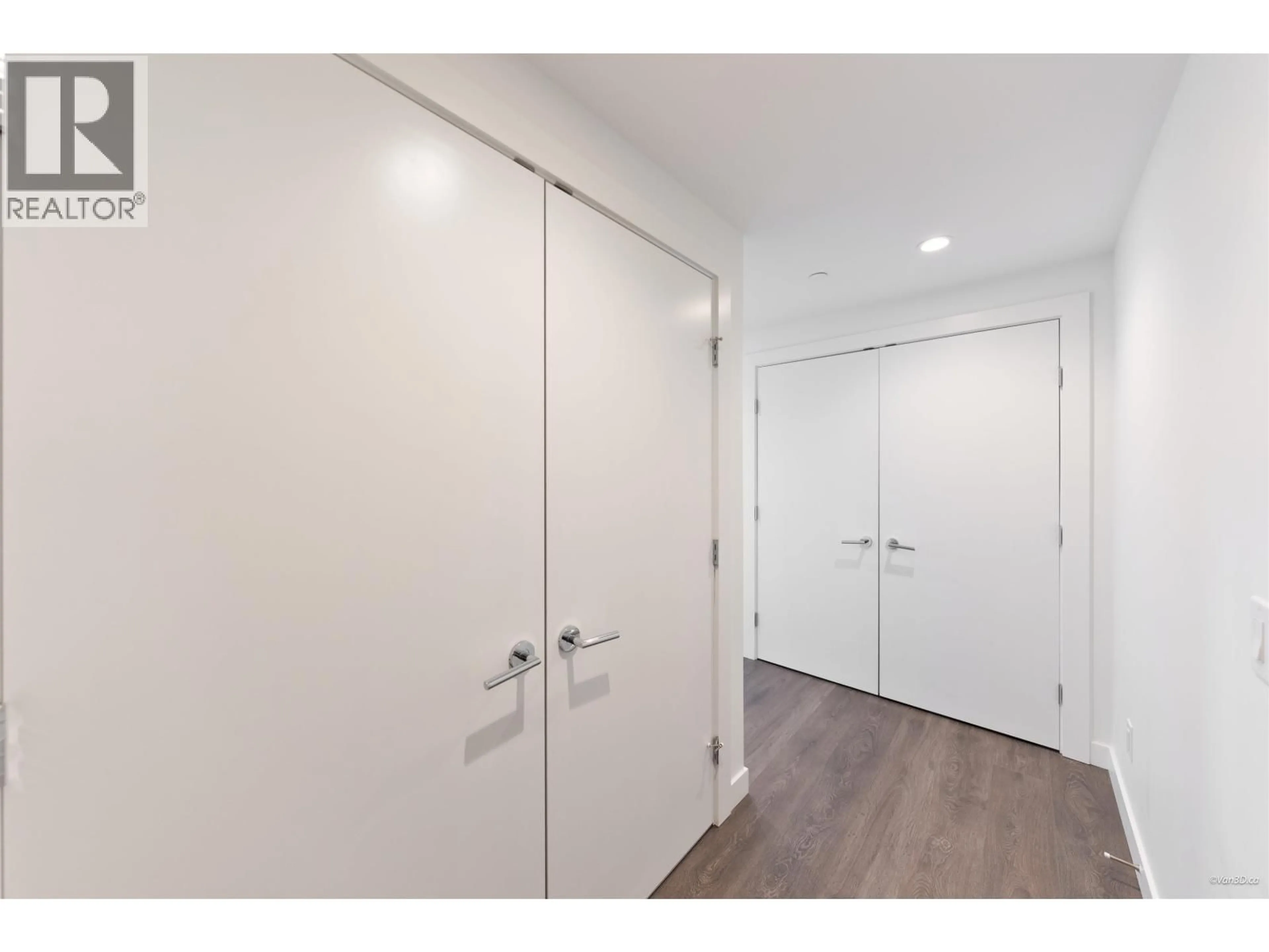 Indoor entryway for 2107 - 652 WHITING WAY, Coquitlam British Columbia V3J0K3