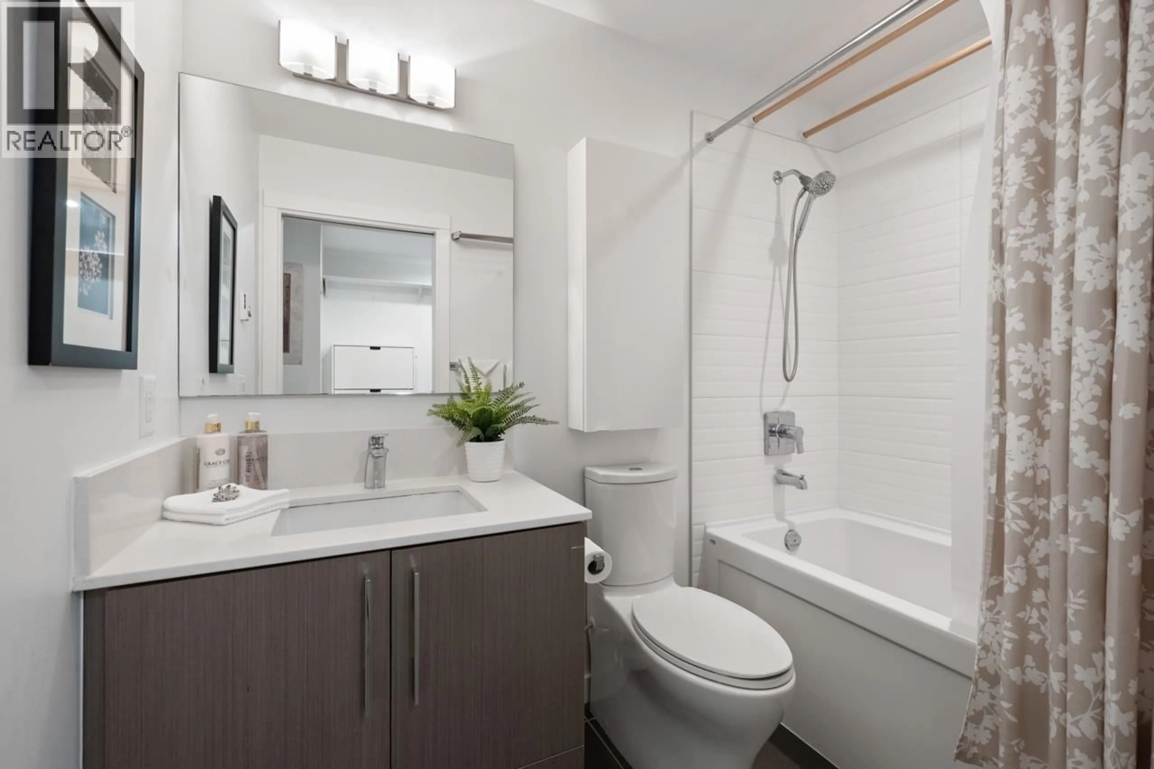 Standard bathroom, ceramic/tile floor for 105 - 3479 WESBROOK MALL, Vancouver British Columbia V6S0B7