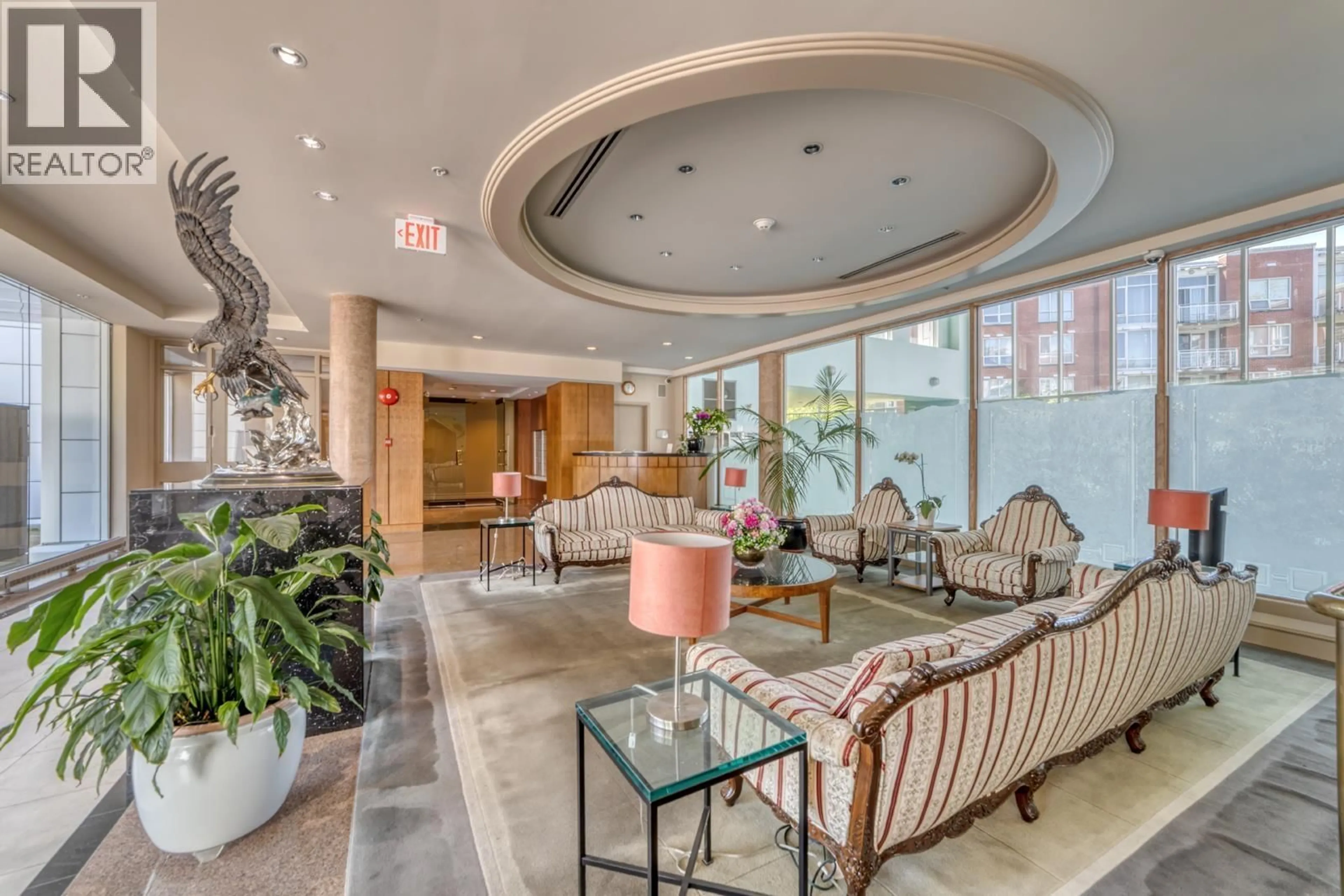 Lobby for 403 - 688 FAIRCHILD ROAD, Vancouver British Columbia V5Z4P7