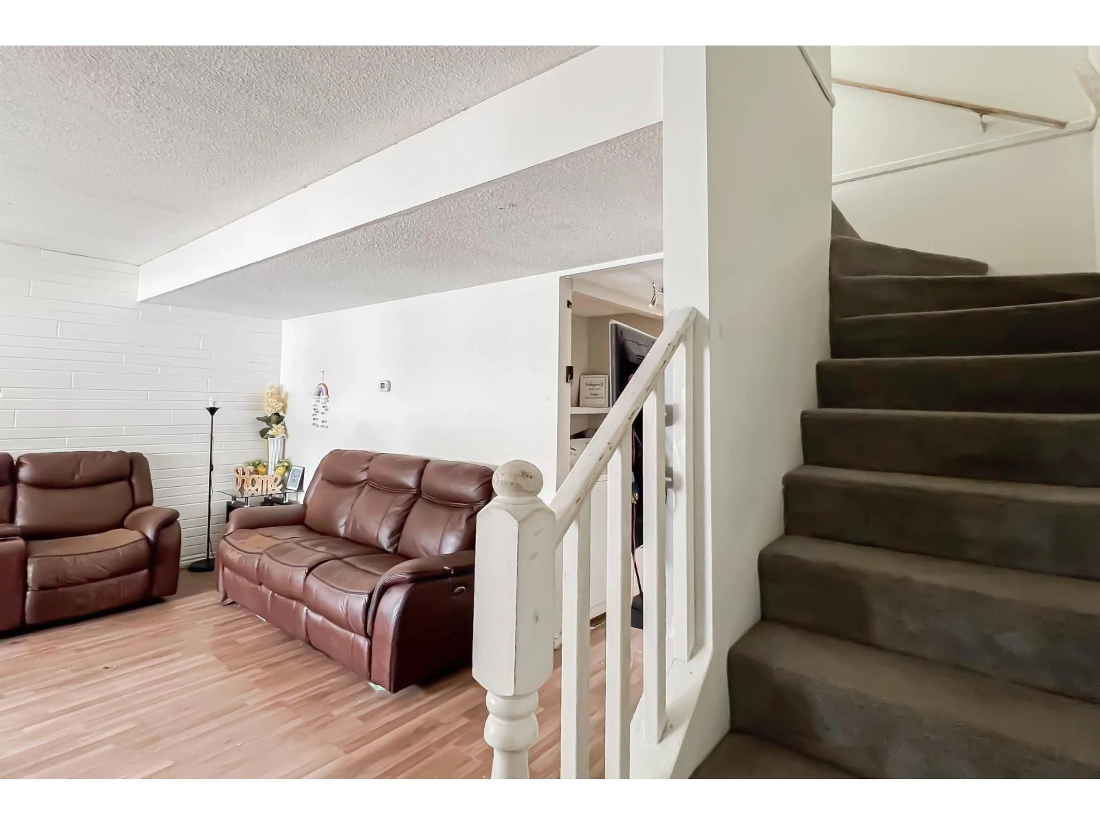 Indoor foyer for 77 - 20350 53 AVENUE, Langley British Columbia V3A5T9