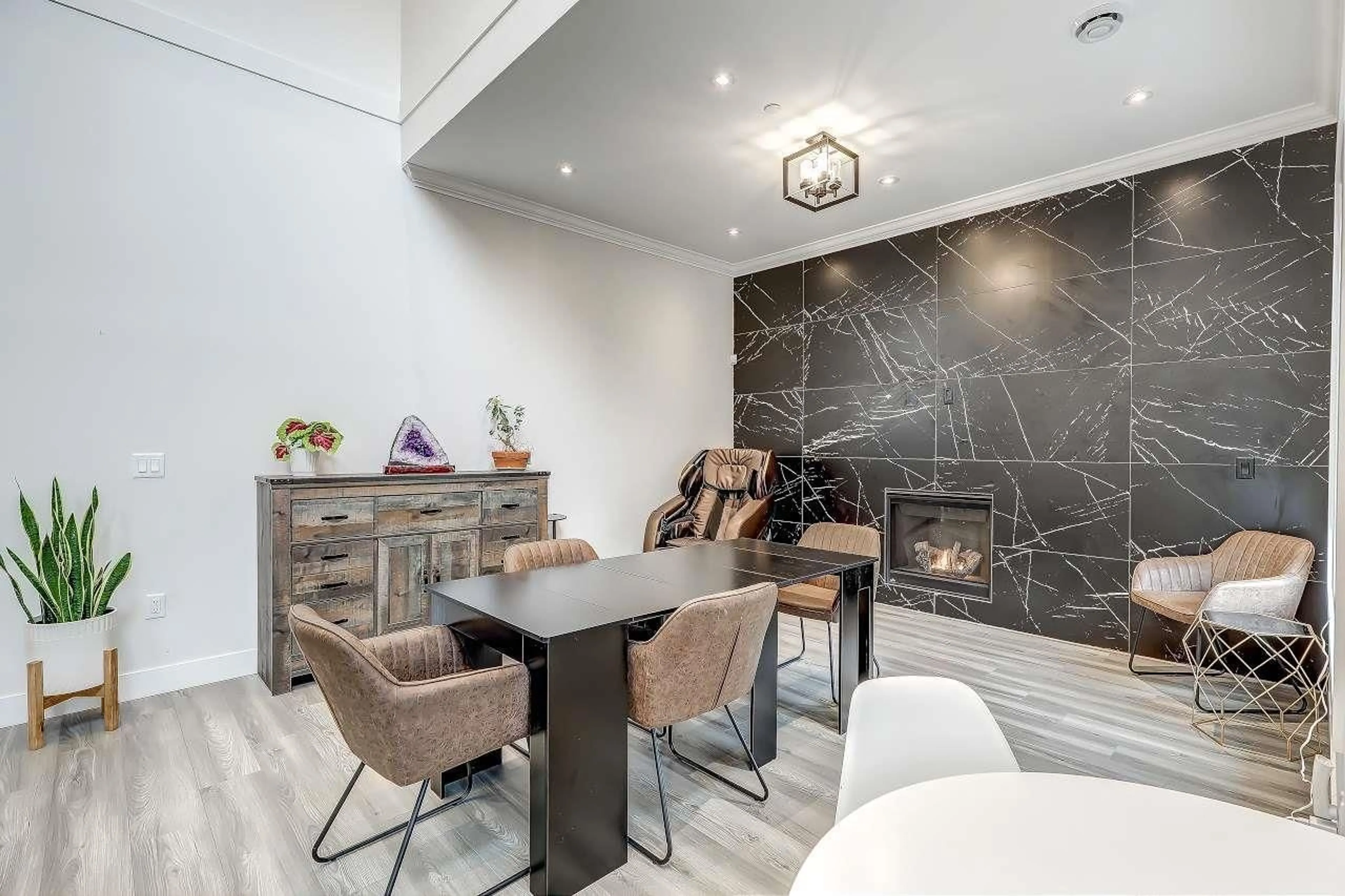 Dining room, ceramic/tile floor for 46077 CRESTVIEW DRIVE, Chilliwack British Columbia V2R6G4