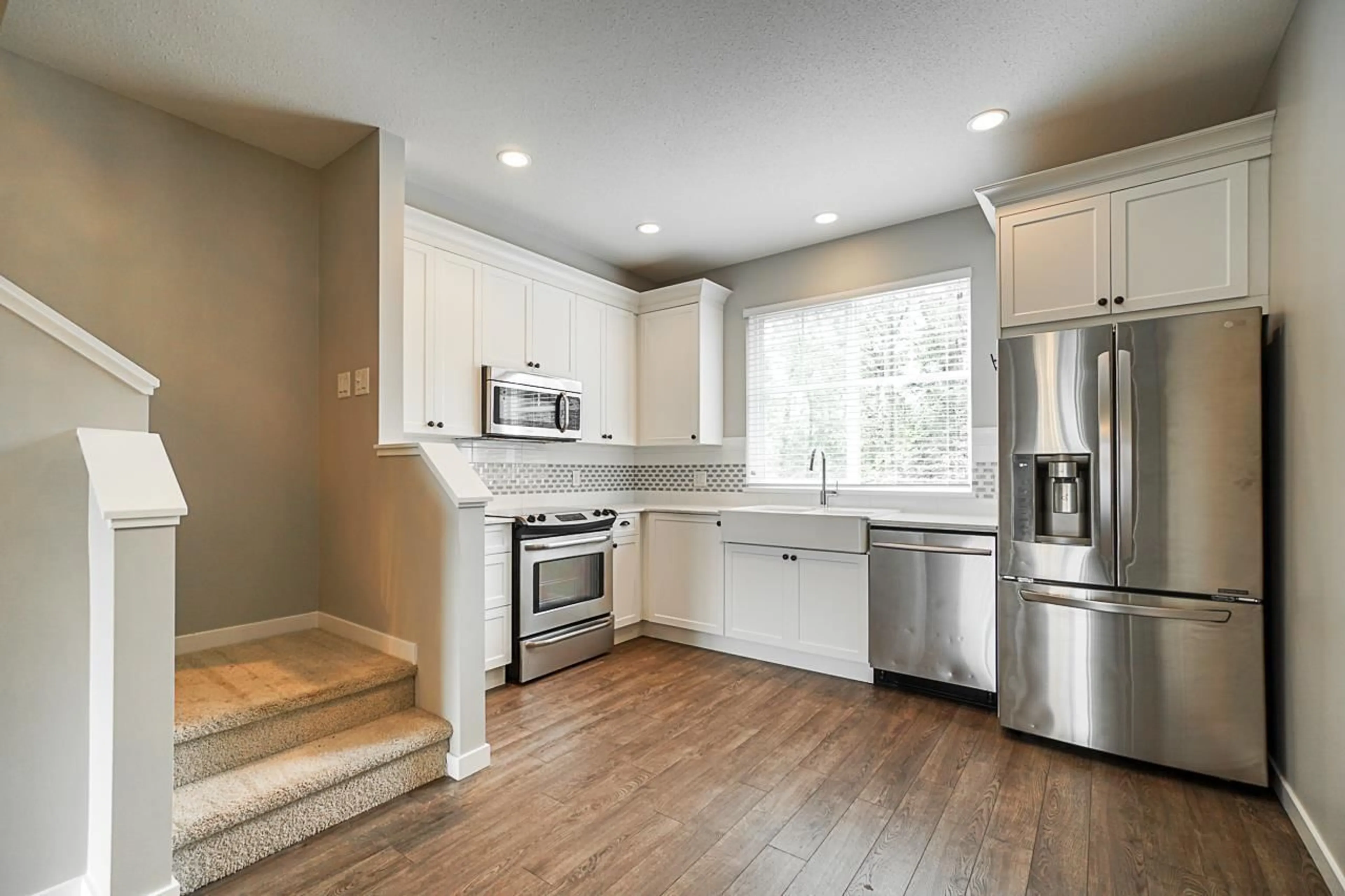 Open concept kitchen, unknown for 9 - 19128 65 AVENUE, Surrey British Columbia V4N6P2