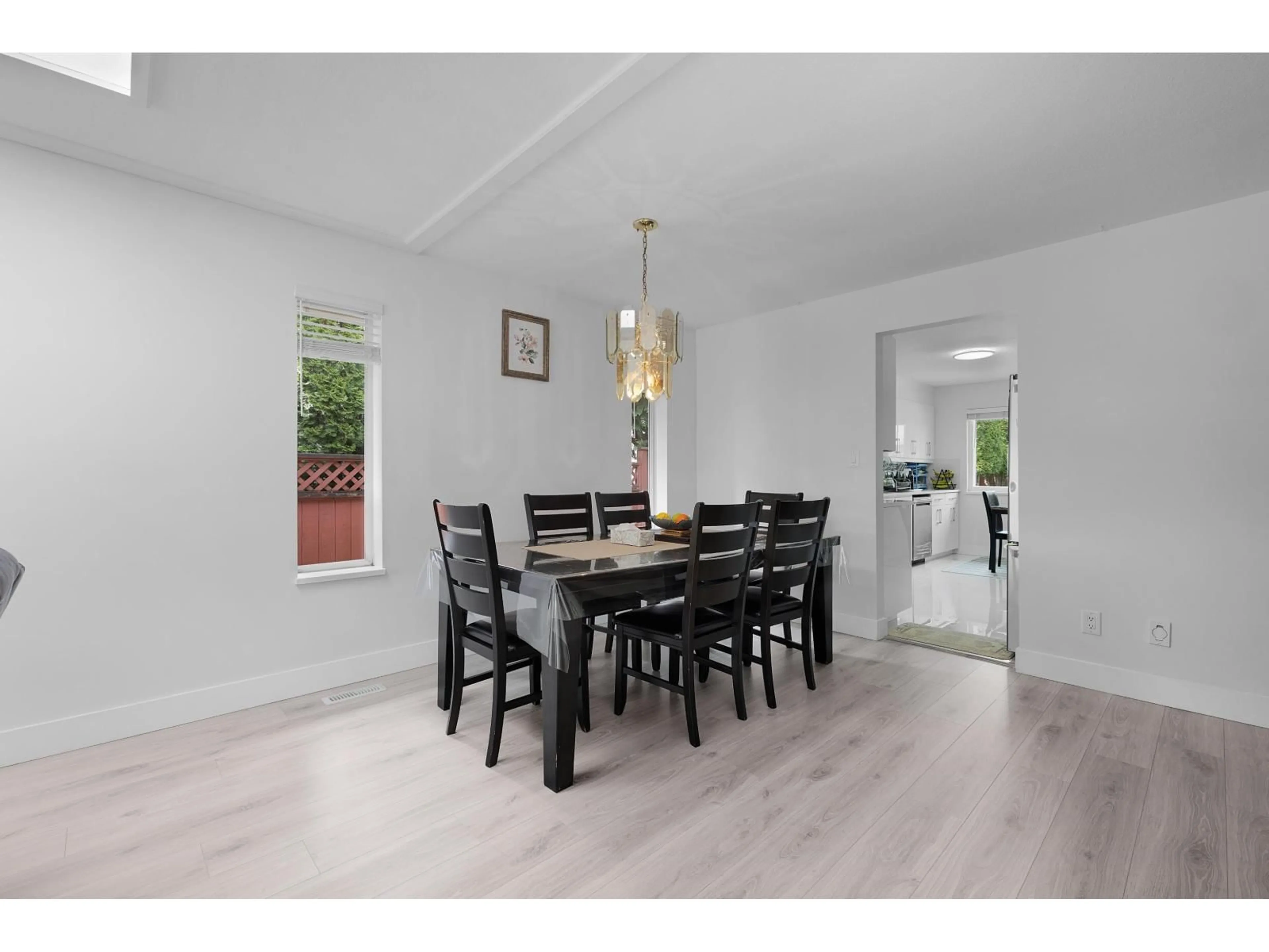 Dining room, wood/laminate floor for 3099 CURLEW DRIVE, Abbotsford British Columbia V2T5J3