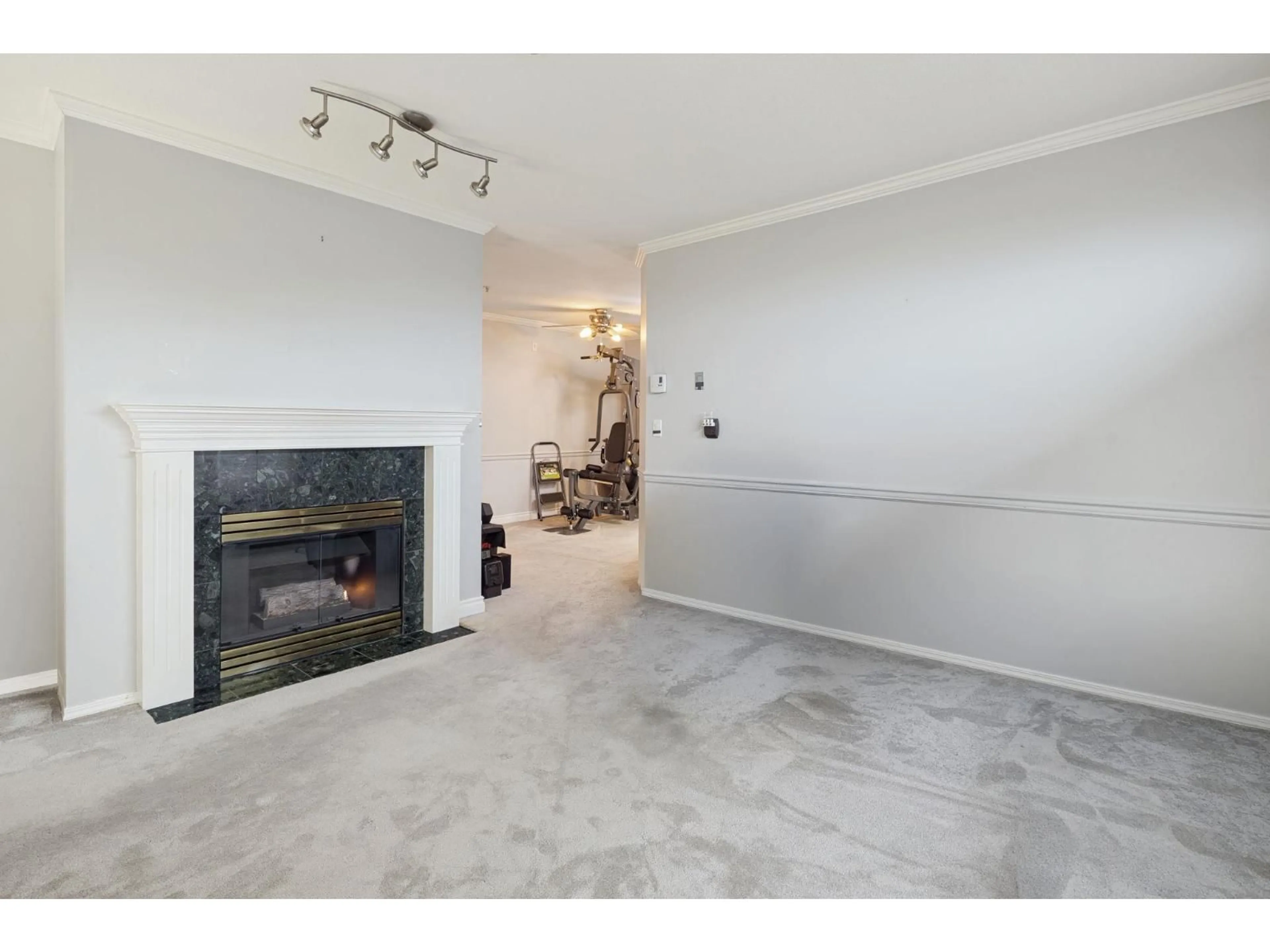 A pic of a room for 305 - 5977 177B STREET, Surrey British Columbia V3S4J7