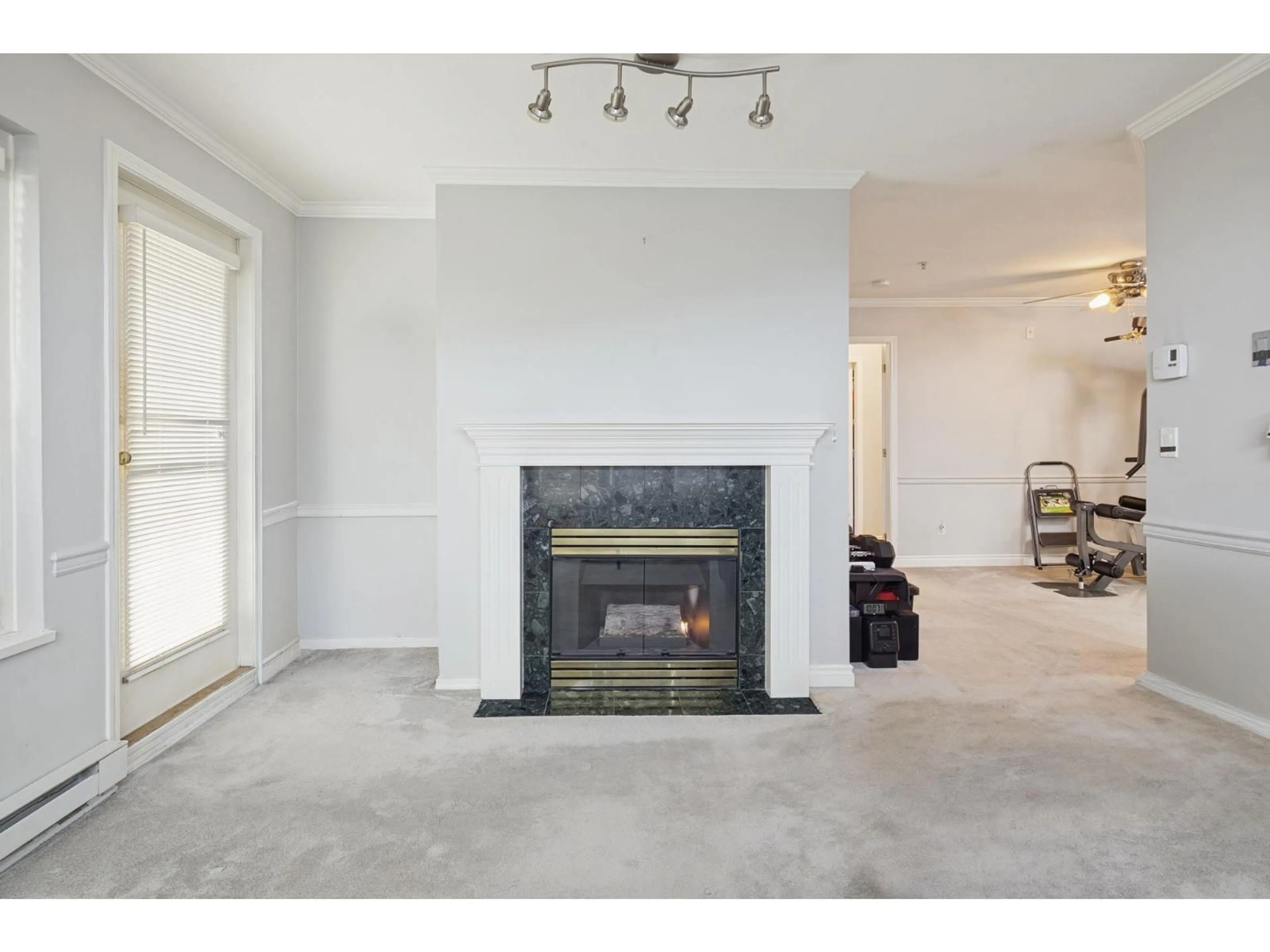 A pic of a room for 305 - 5977 177B STREET, Surrey British Columbia V3S4J7