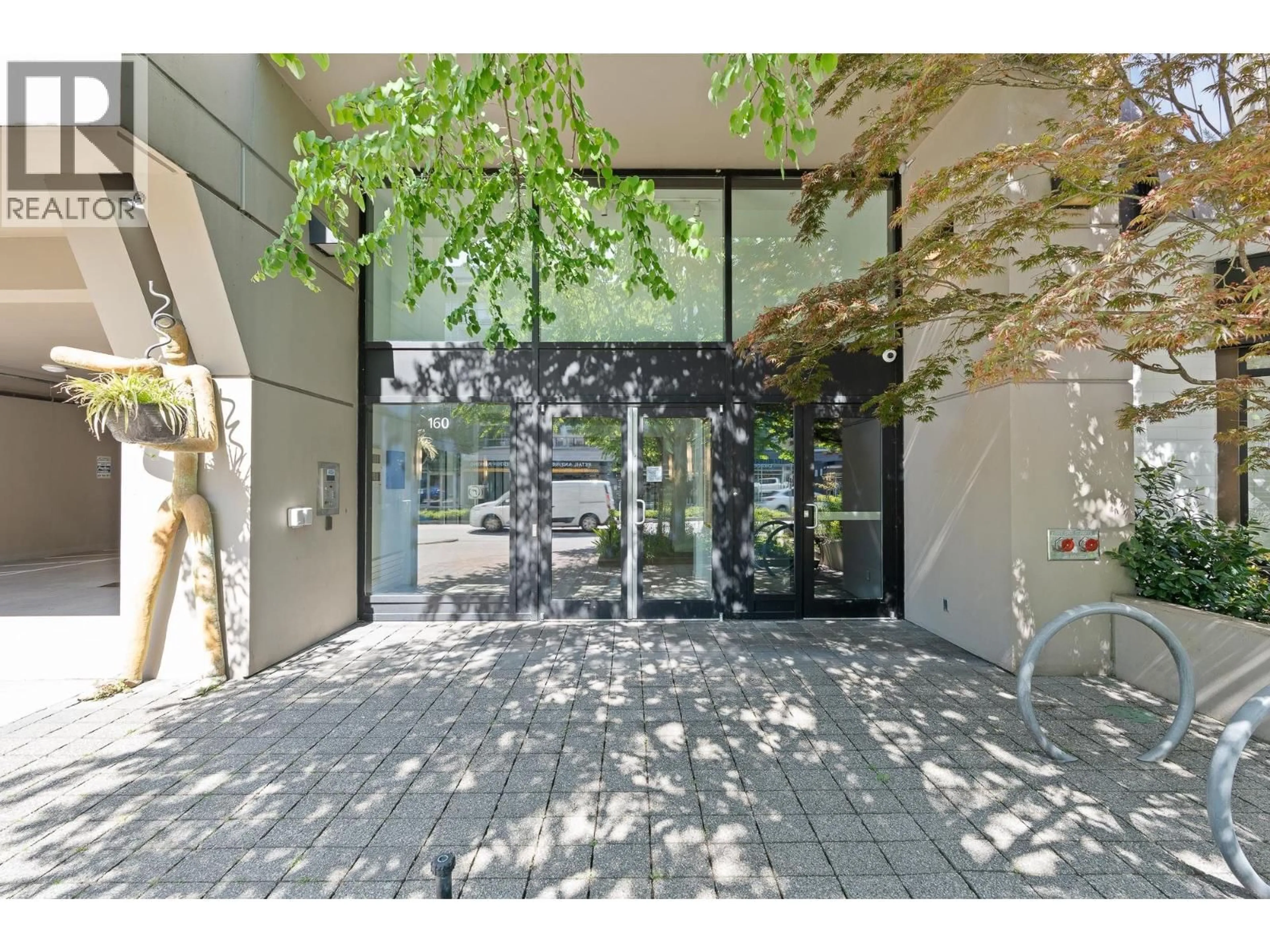 Indoor foyer for 302 - 160 3RD STREET, North Vancouver British Columbia V7M0A9