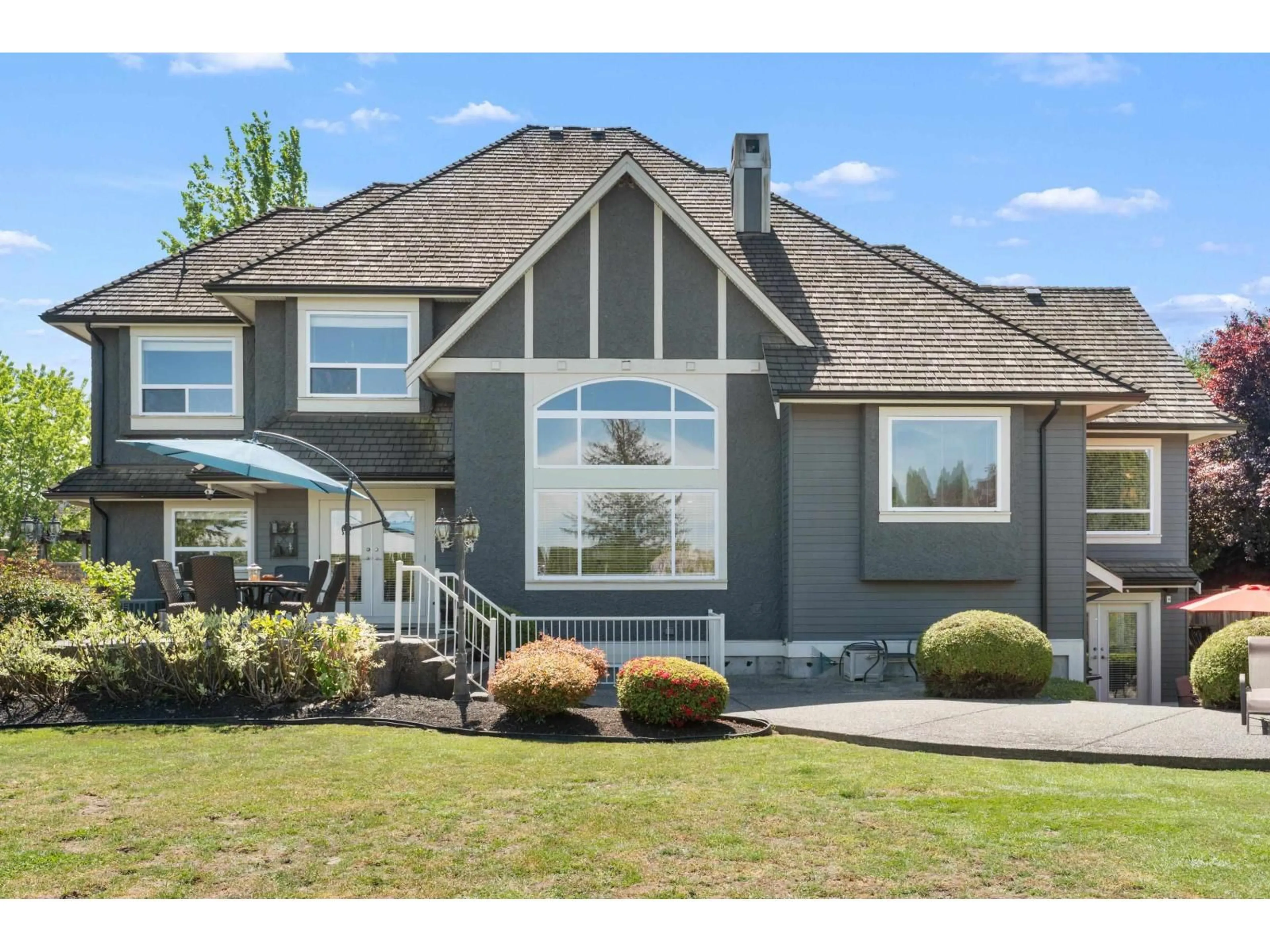 Home with vinyl exterior material, street for 15791 39A AVENUE, Surrey British Columbia V3Z0L1