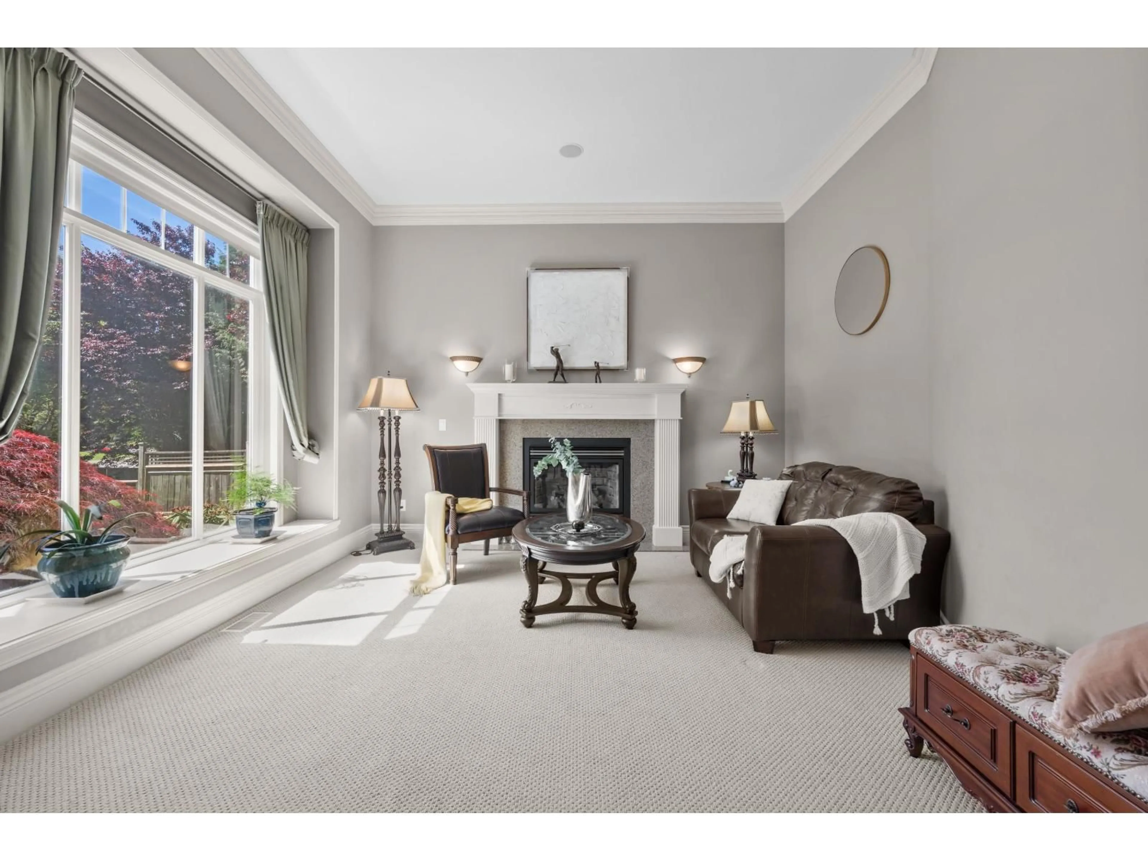 Living room with furniture, ceramic/tile floor for 15791 39A AVENUE, Surrey British Columbia V3Z0L1