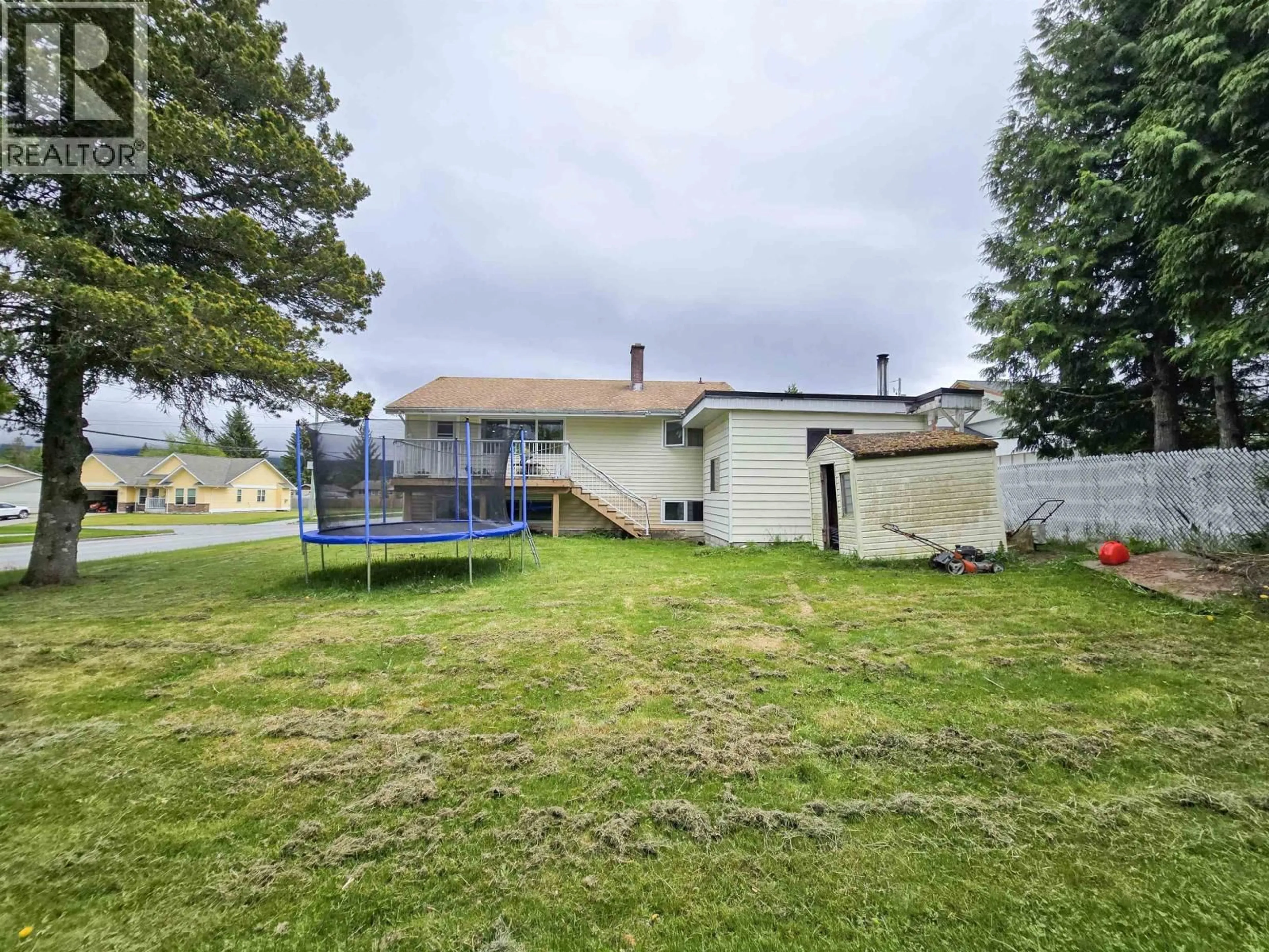 A pic from outside/outdoor area/front of a property/back of a property/a pic from drone, unknown for 72 STEIN STREET, Kitimat British Columbia V8C1J1