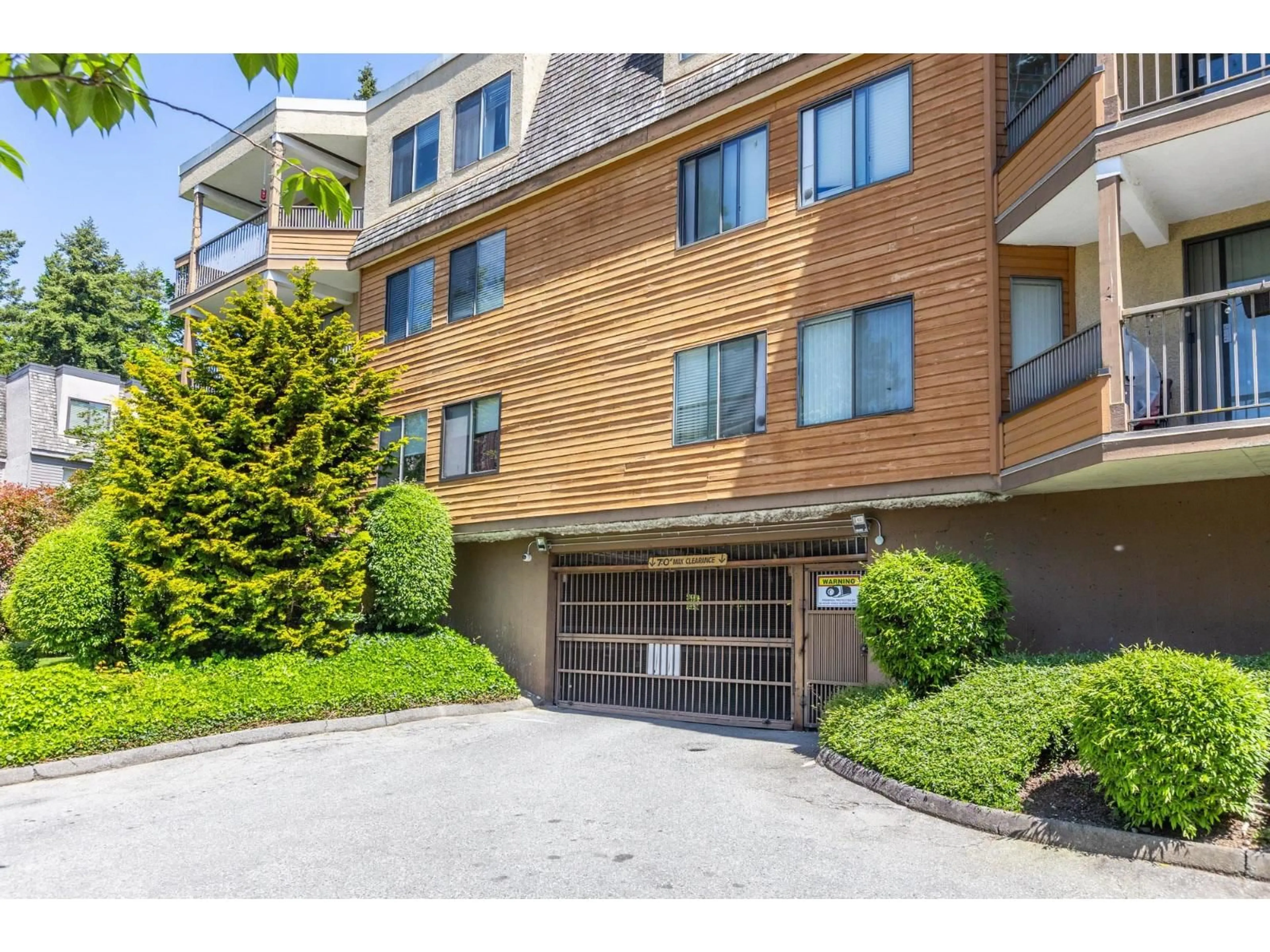 Unknown for 308 - 1720 SOUTHMERE CRESCENT, Surrey British Columbia V4A6E3