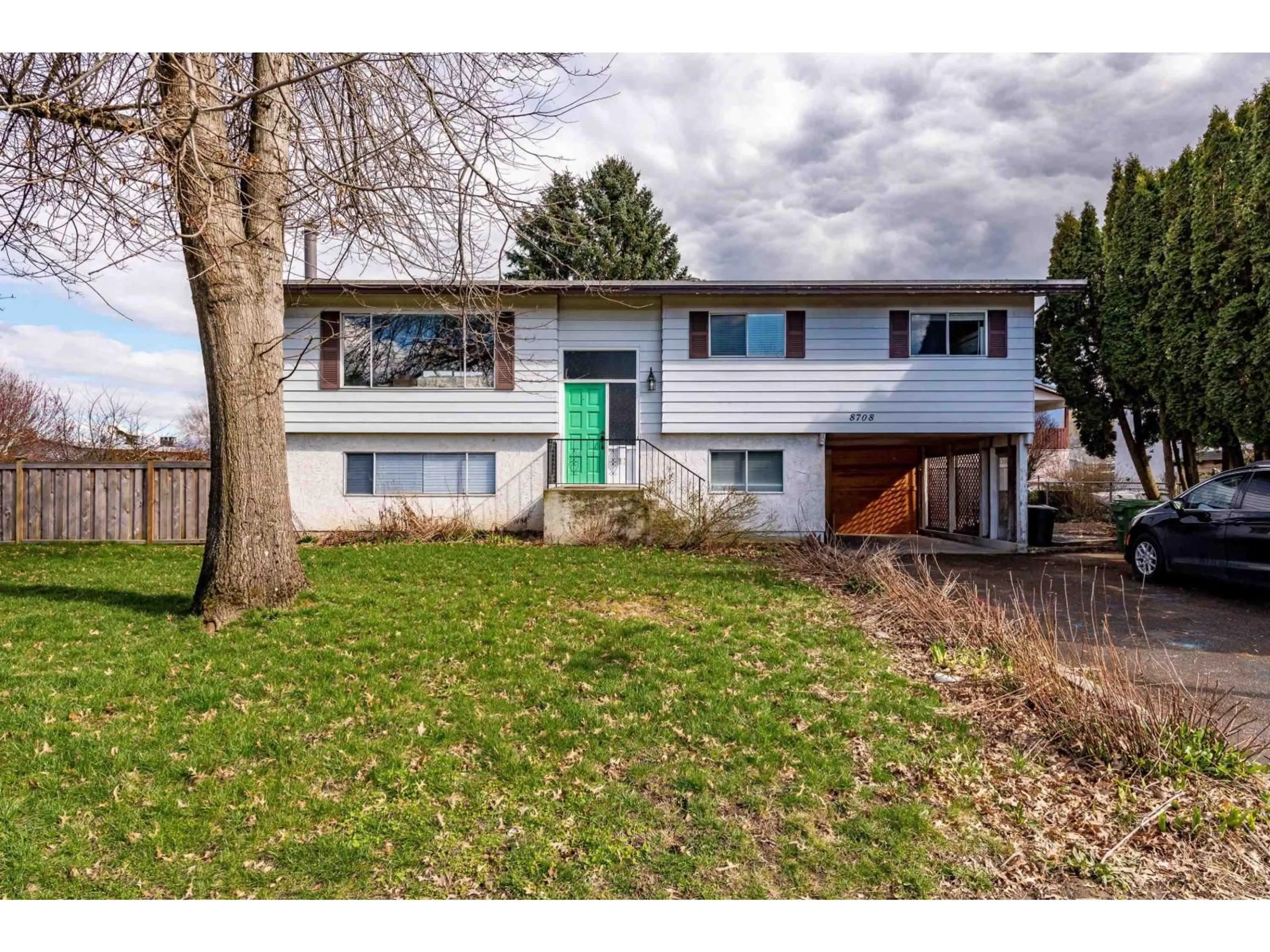 Home with vinyl exterior material, street for 8708 CORNWALL CRESCENT, Chilliwack British Columbia V2P7E6