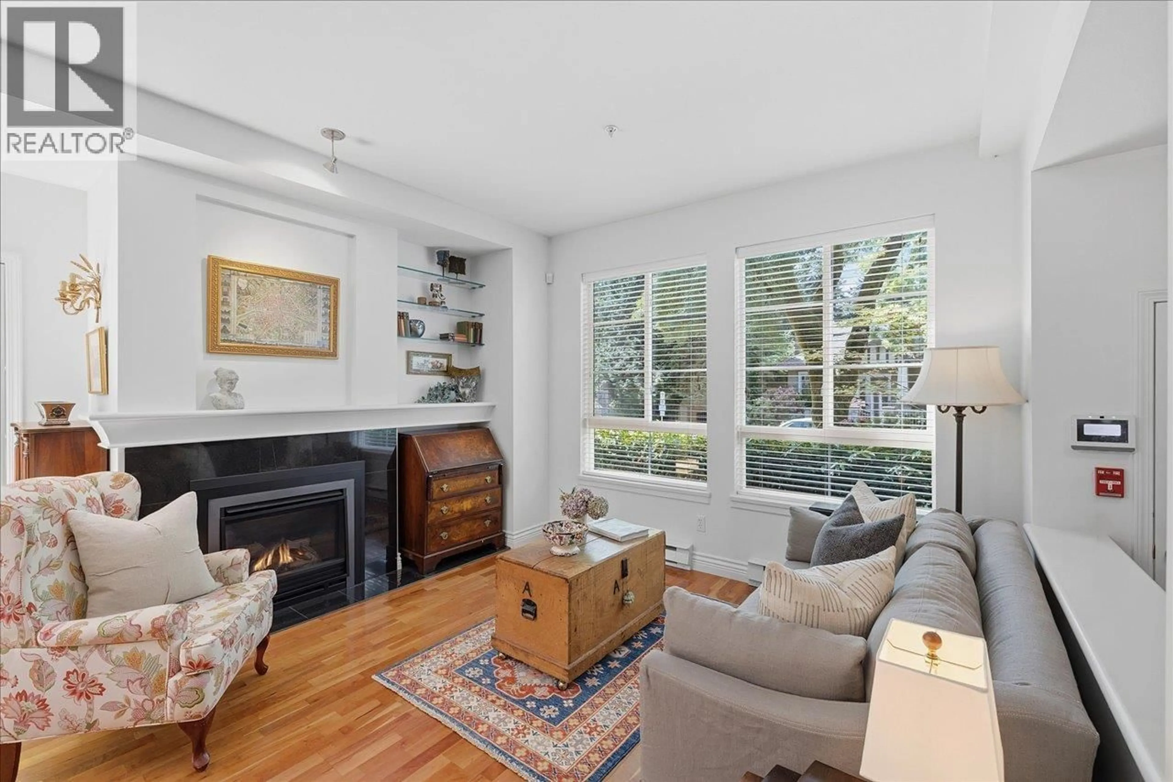 Living room with furniture, unknown for 13 - 5605 HAMPTON PLACE, Vancouver British Columbia V6T2H2