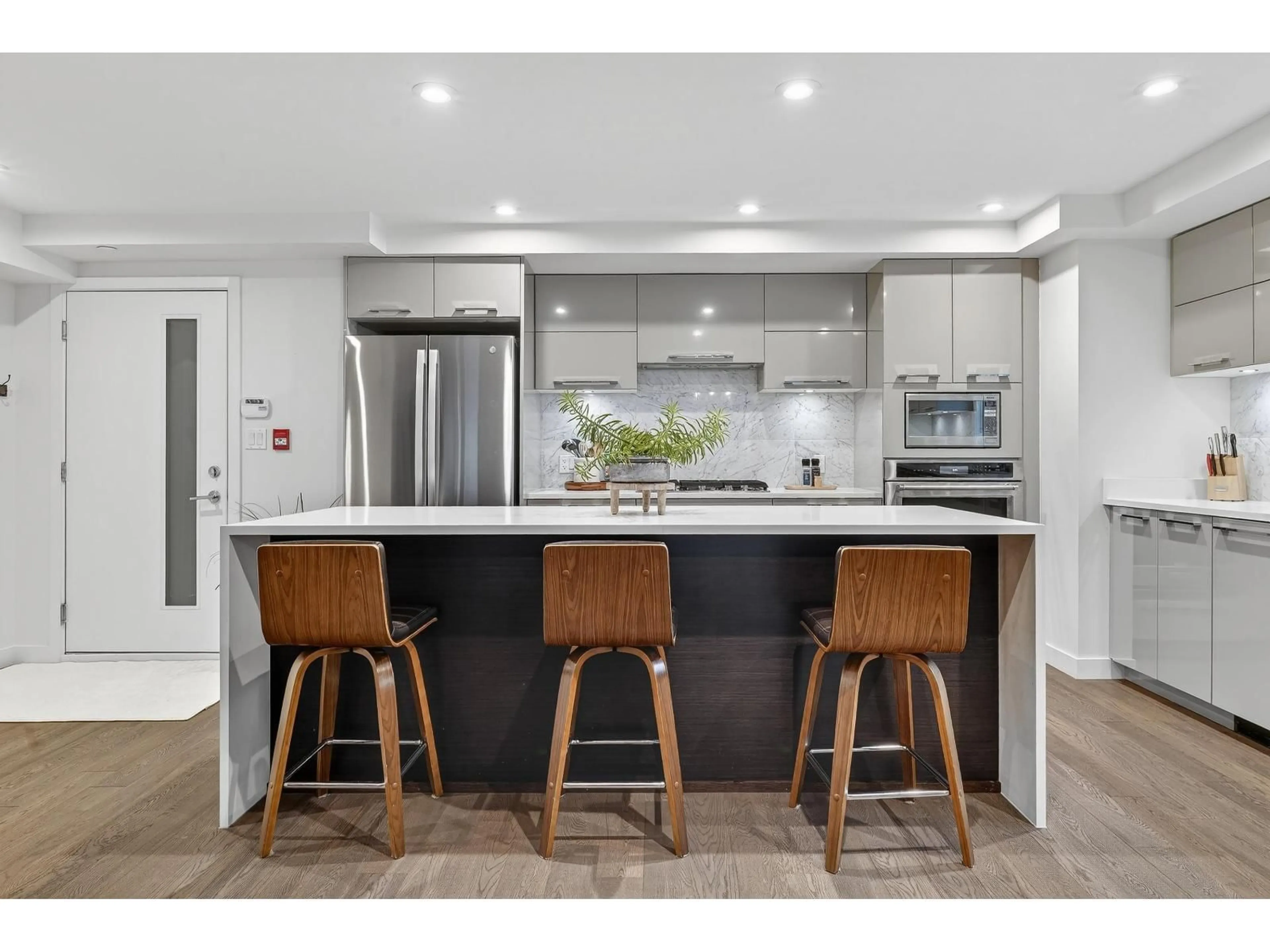 Open concept kitchen, unknown for 205 - 1160 OXFORD STREET, Surrey British Columbia V4B0B3