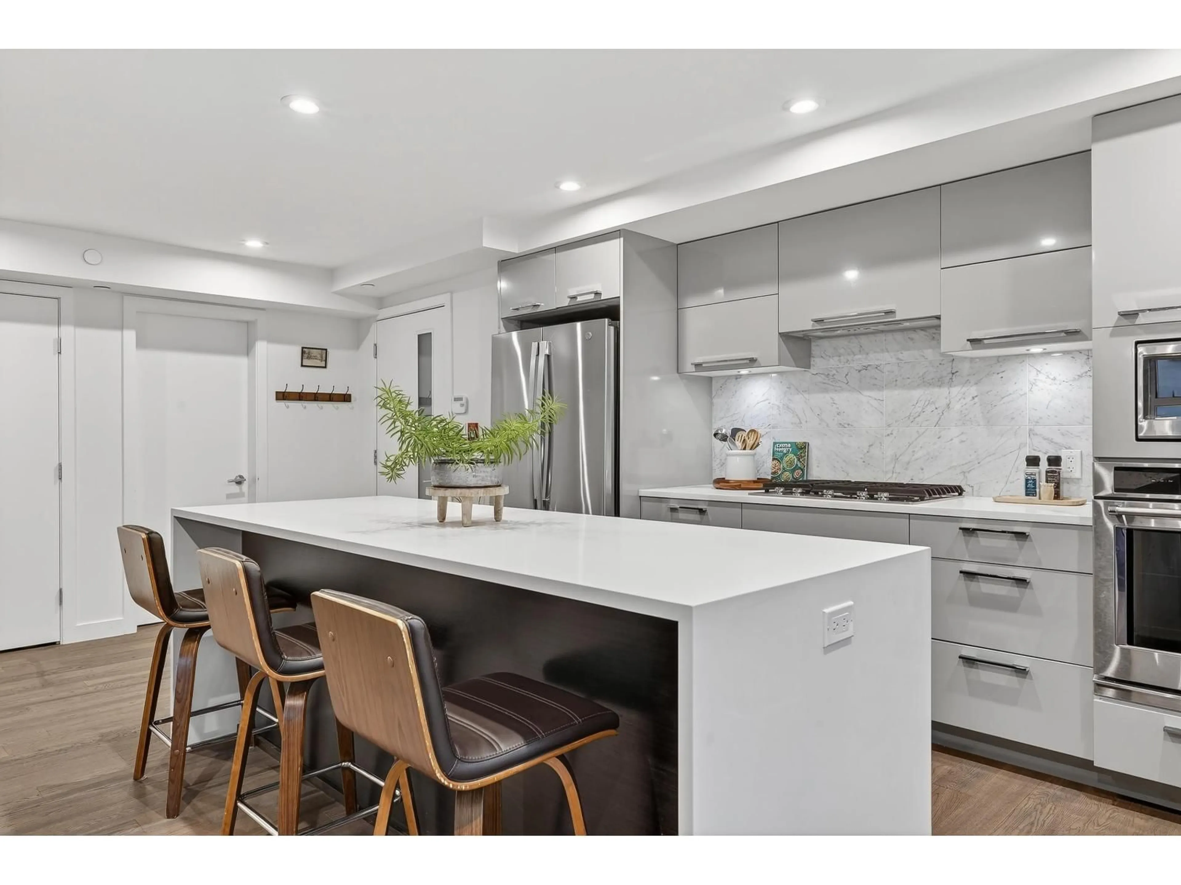 Open concept kitchen, unknown for 205 - 1160 OXFORD STREET, Surrey British Columbia V4B0B3