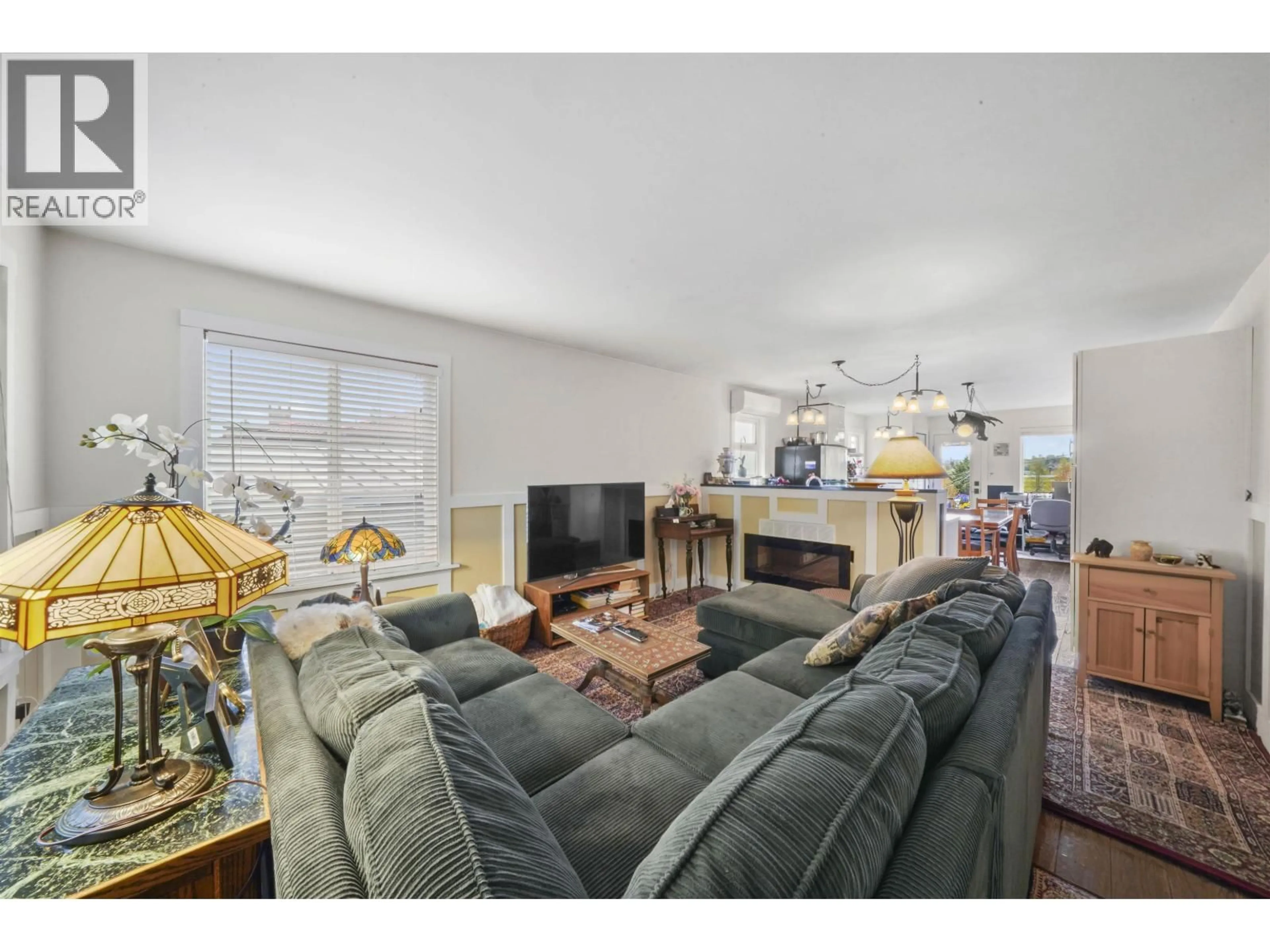 Living room with furniture, unknown for 2850 6TH AVENUE, Vancouver British Columbia V5M1R8