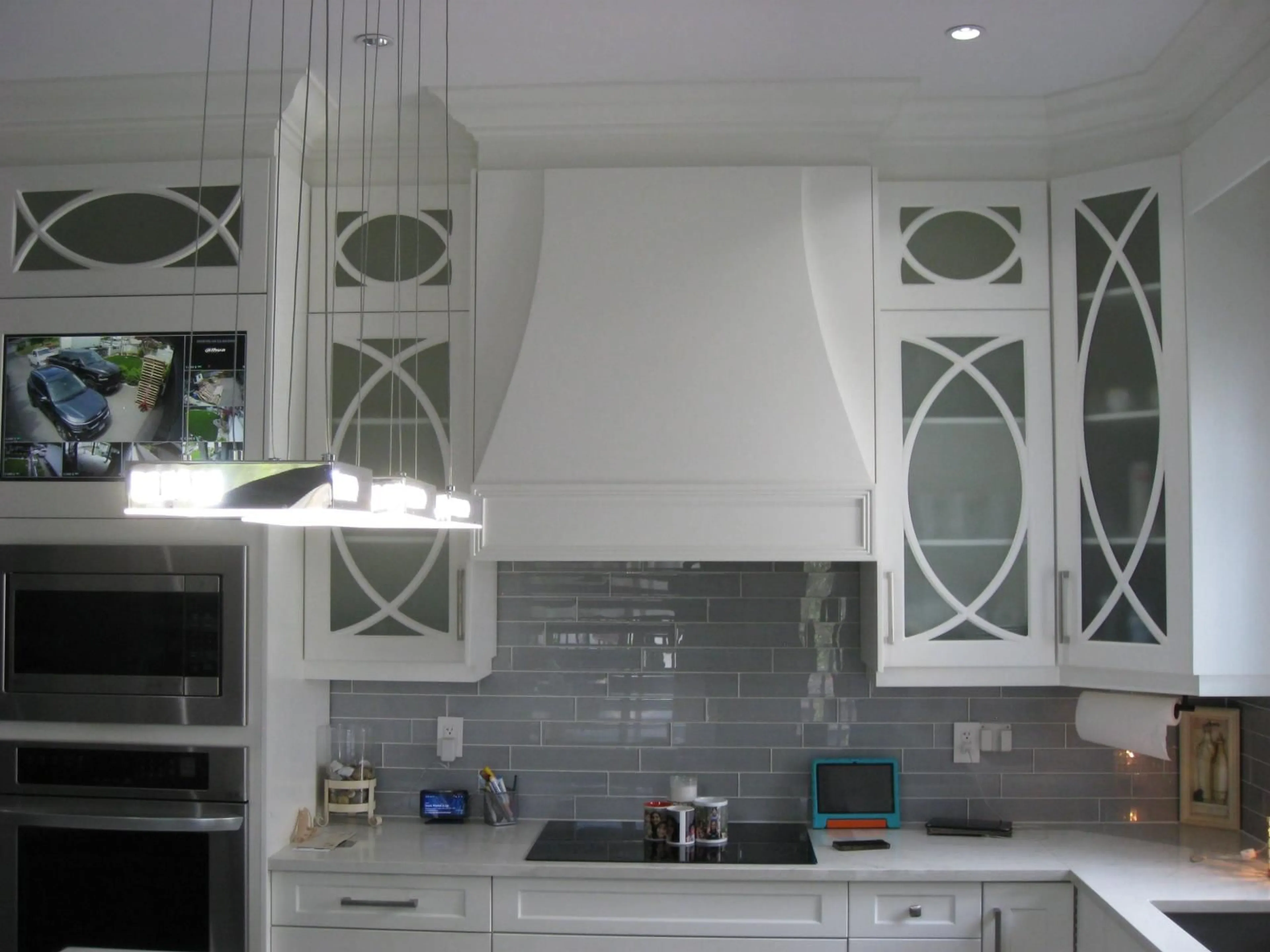 Contemporary kitchen, ceramic/tile floor for 5716 172B STREET, Surrey British Columbia V3S4A1
