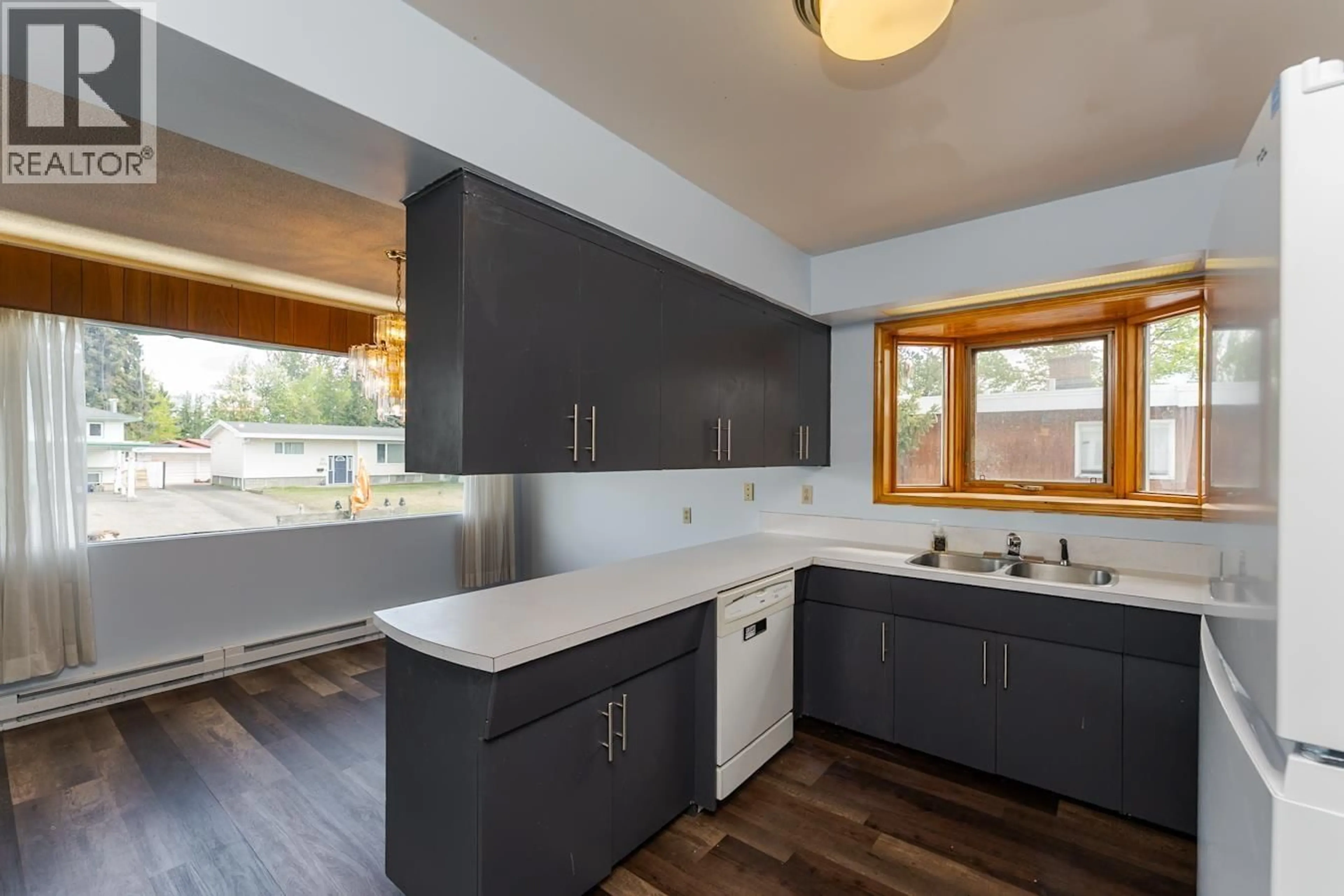 Open concept kitchen, unknown for 1051 PARSNIP CRESCENT, Prince George British Columbia V2M4B7